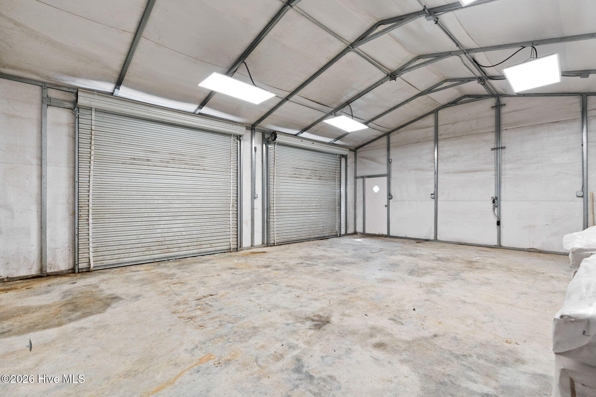 100561817 | Photo 22