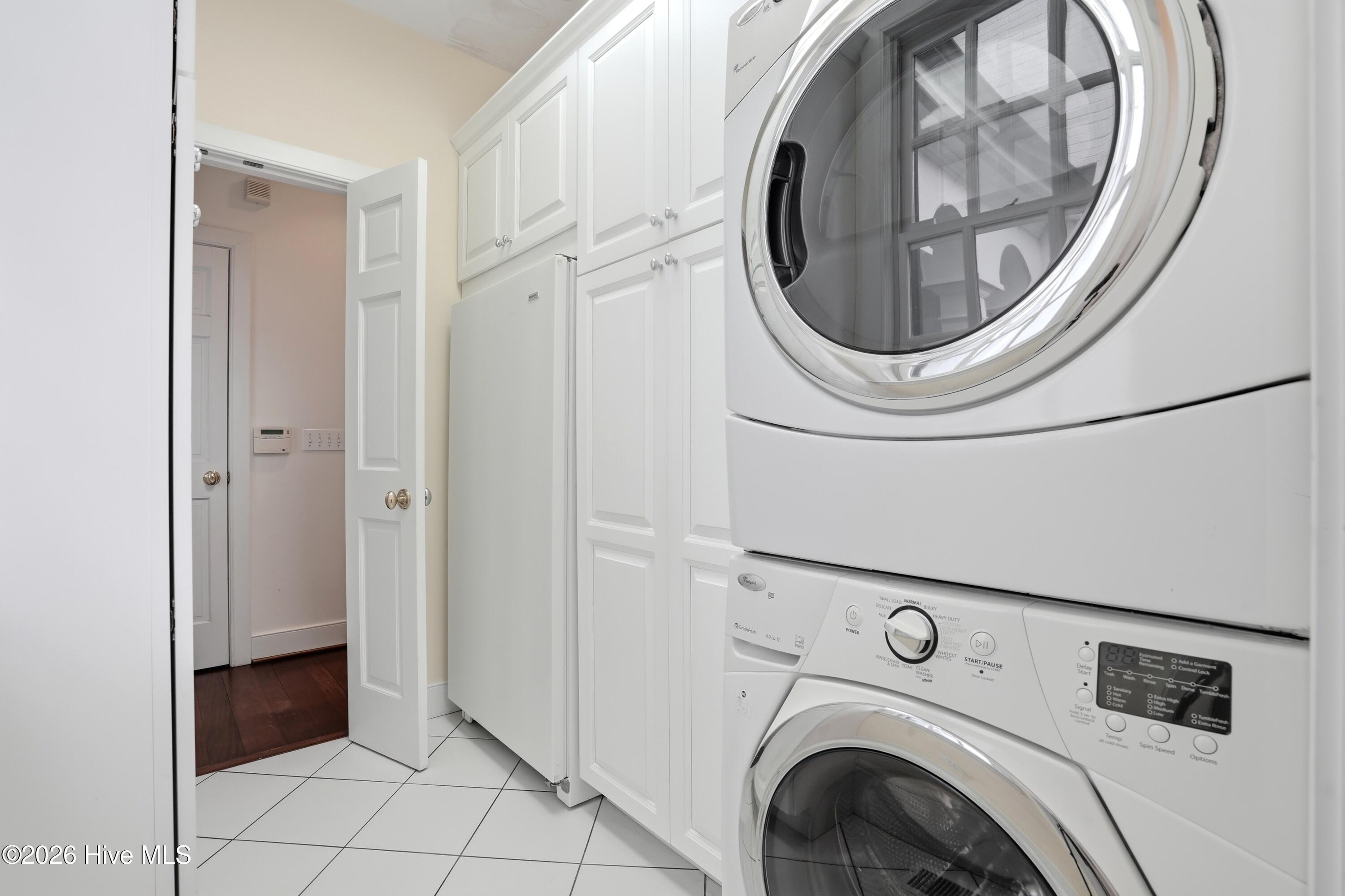 100556046 | Photo 62