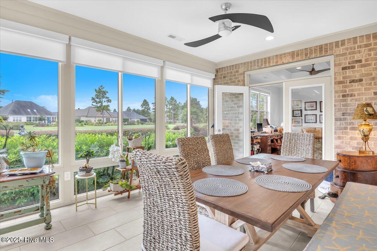 100527091 | Photo 48