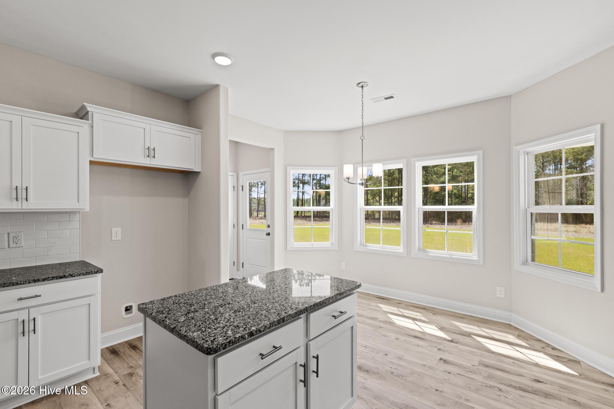 100544649 | Photo 10