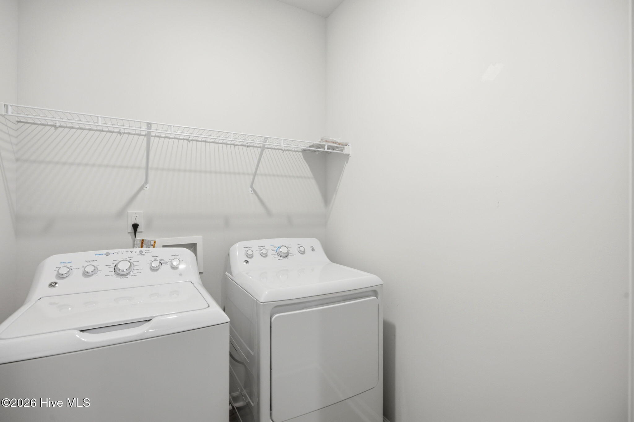 100587105 | Photo 29