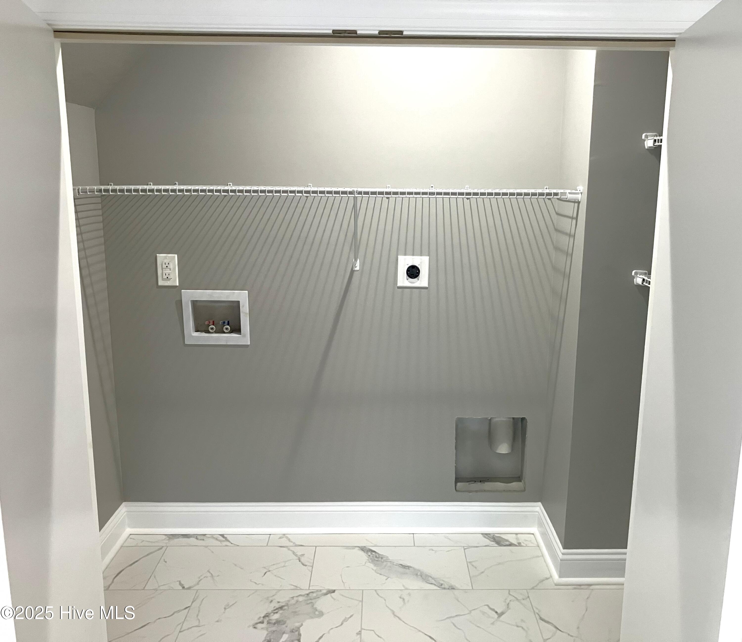 100514031 | Photo 41