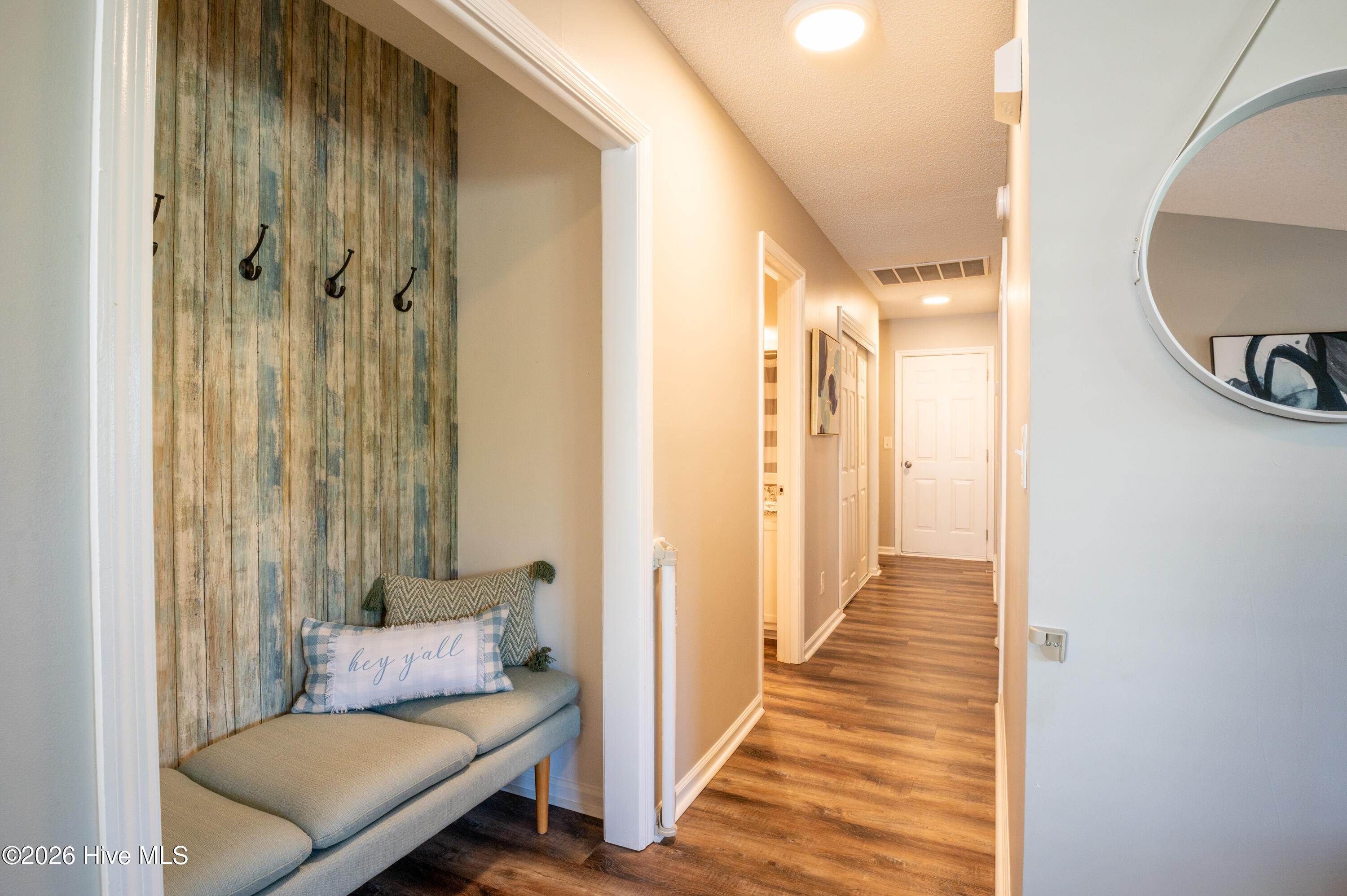 100553857 | Photo 11