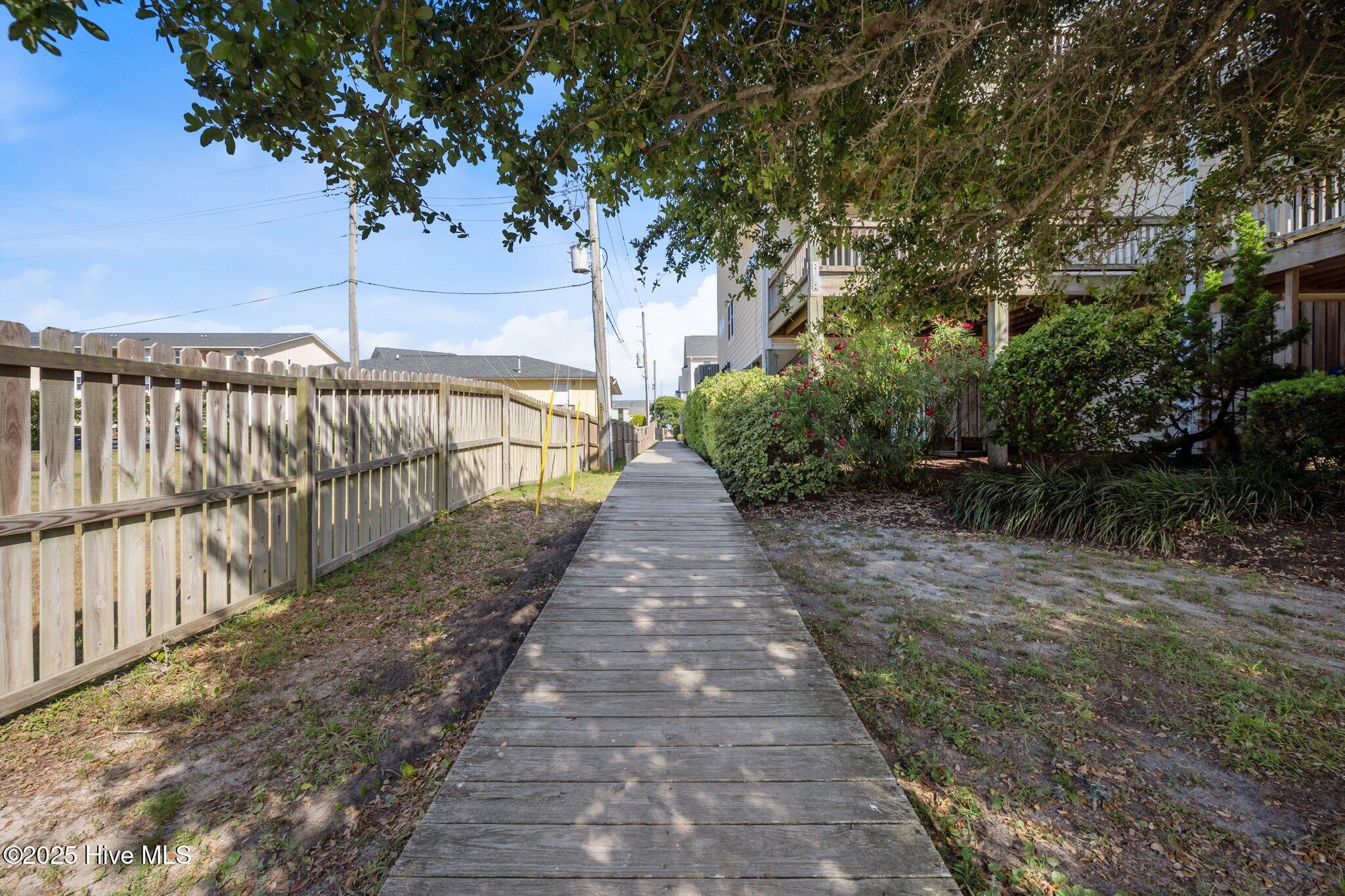 100515598 | Photo 43