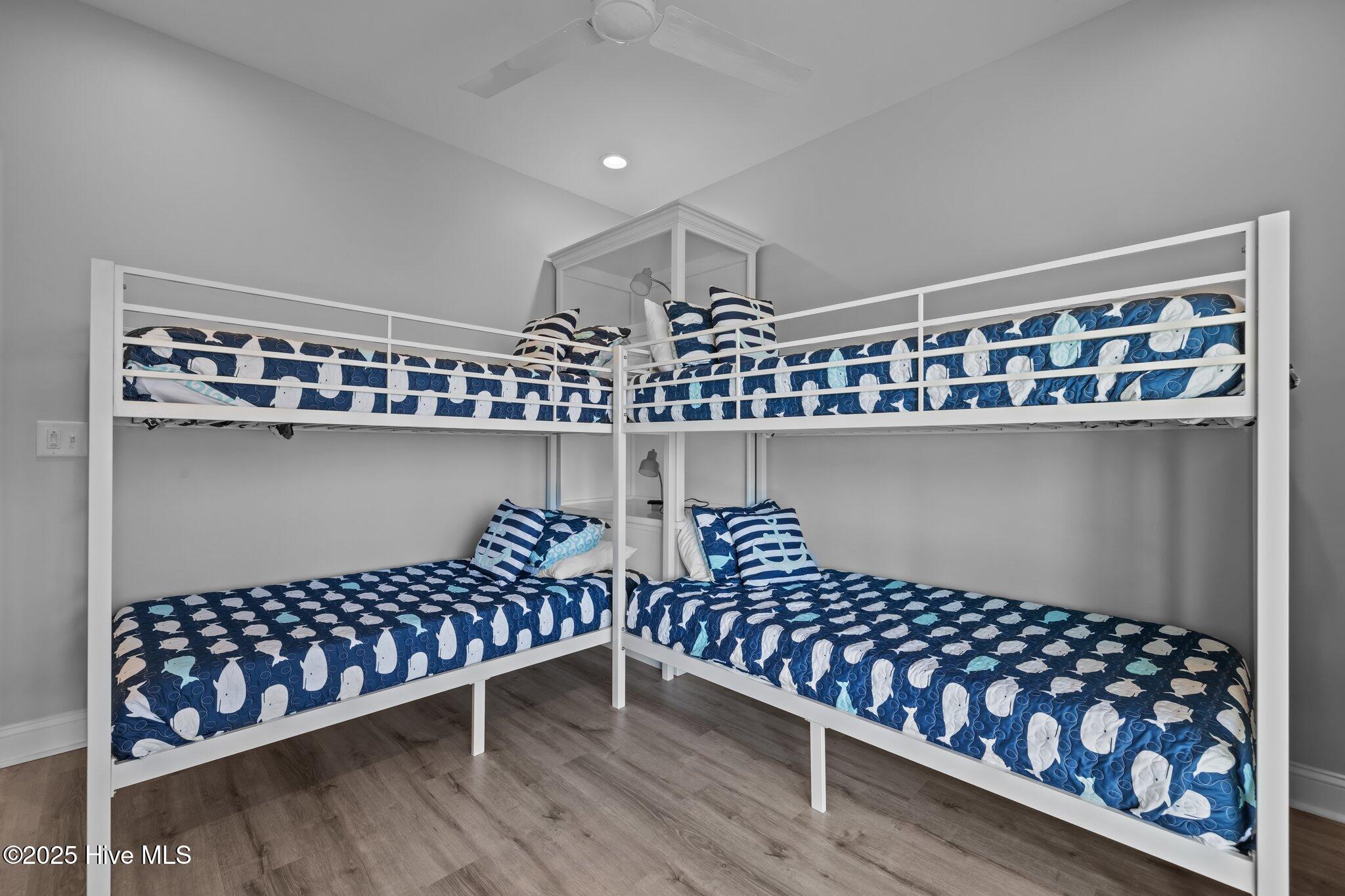 100509194 | Photo 31