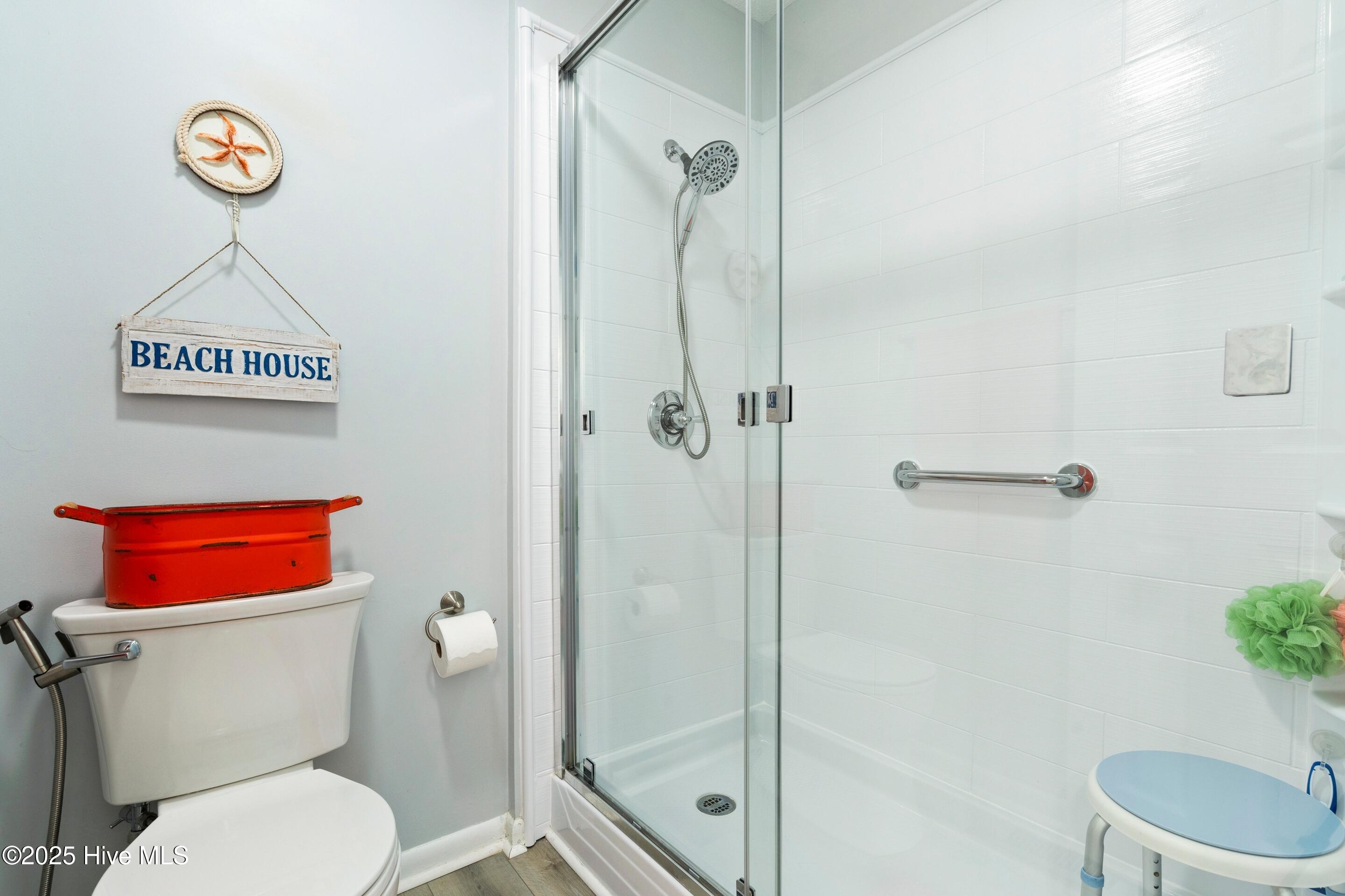 100541347 | Photo 22