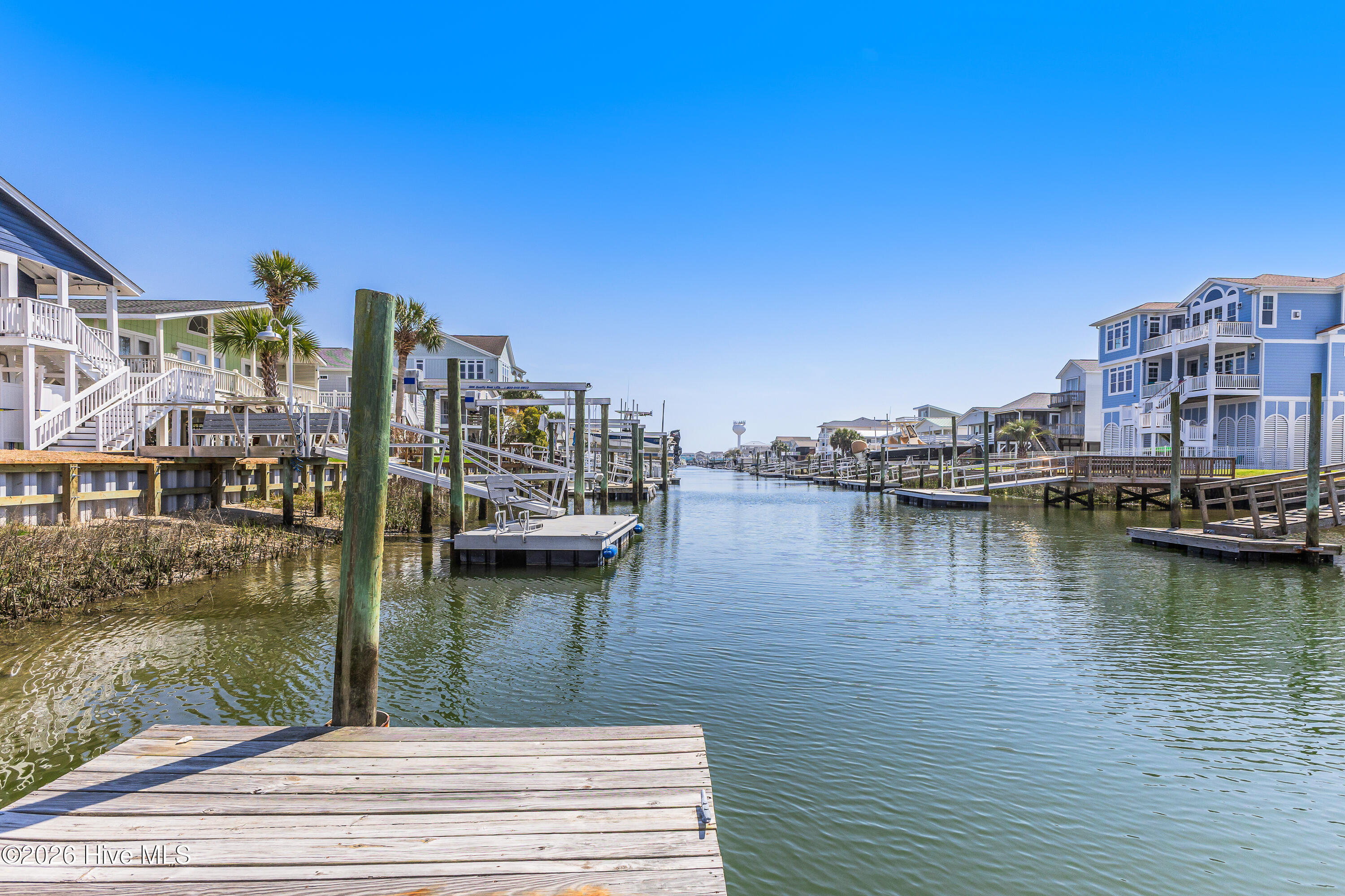 100562663 | Photo 39