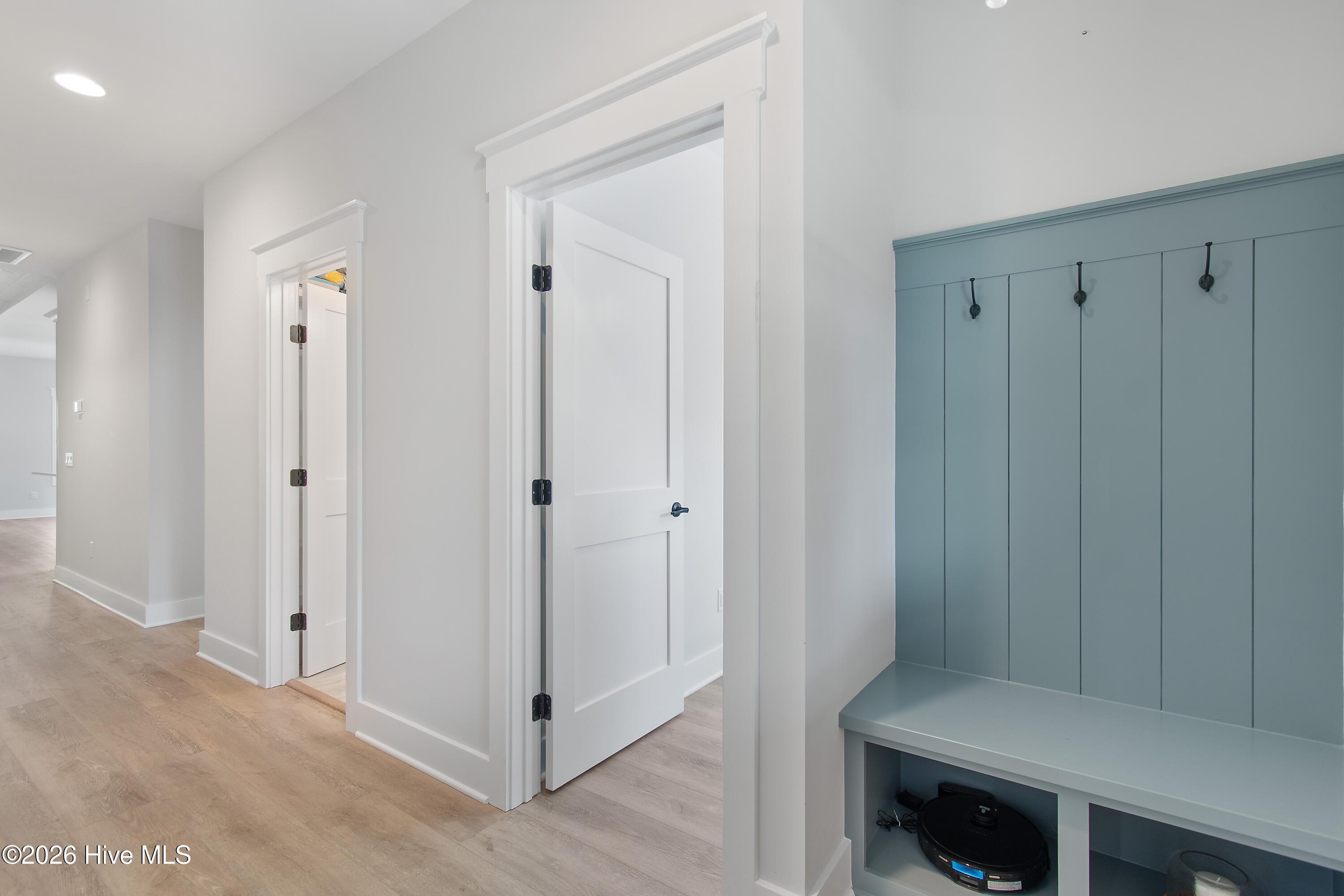 100567576 | Photo 35