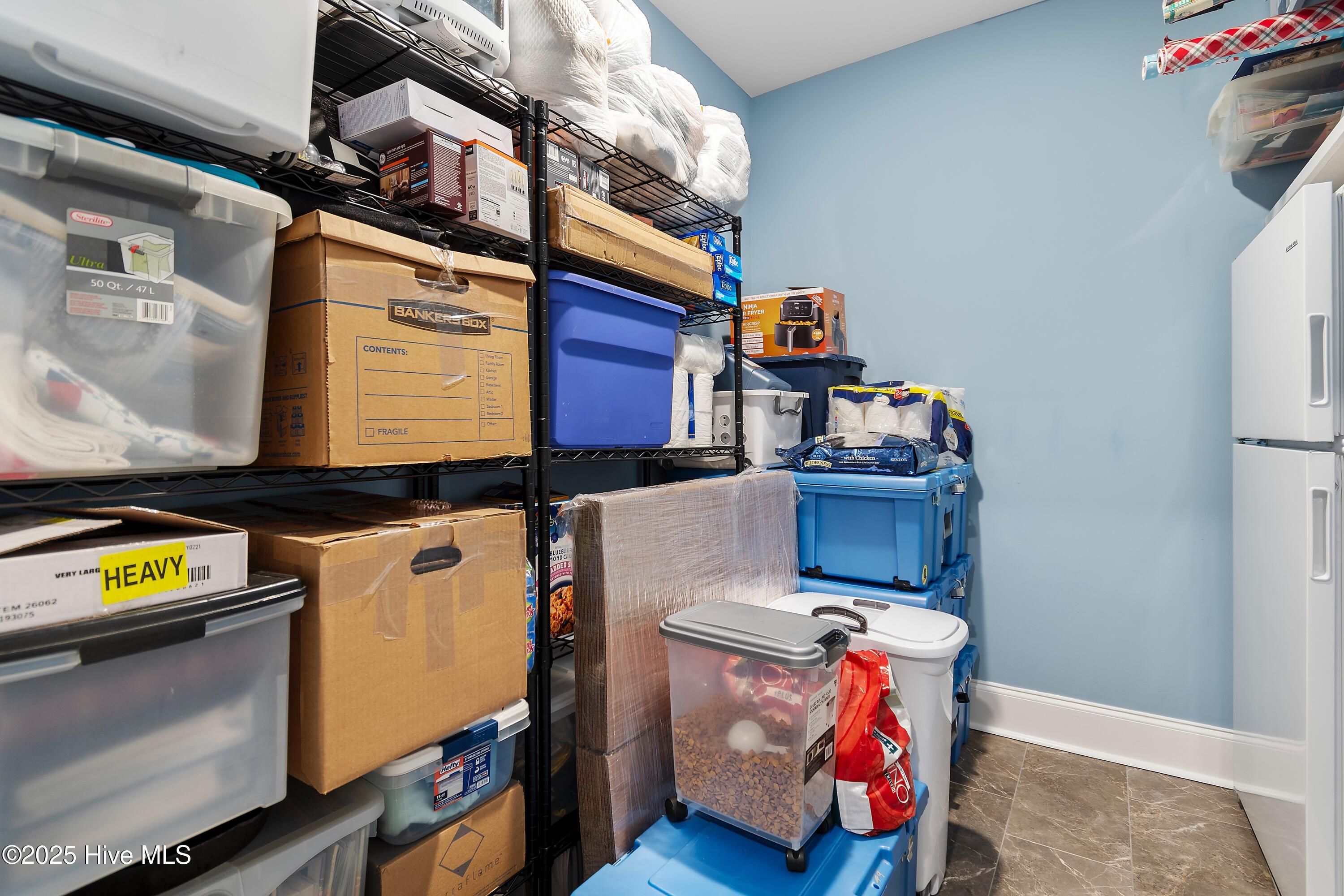 100518411 | Photo 44