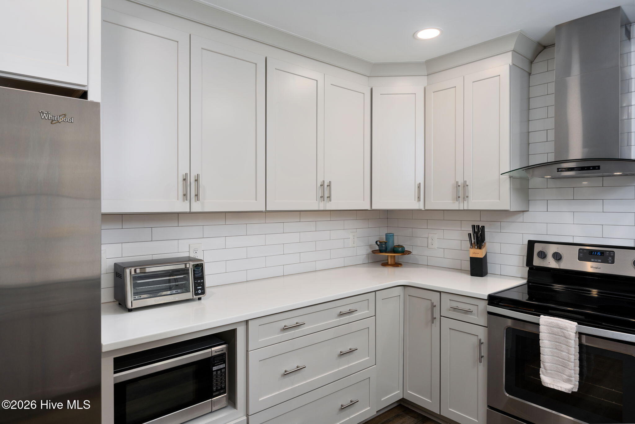 100566182 | Photo 13