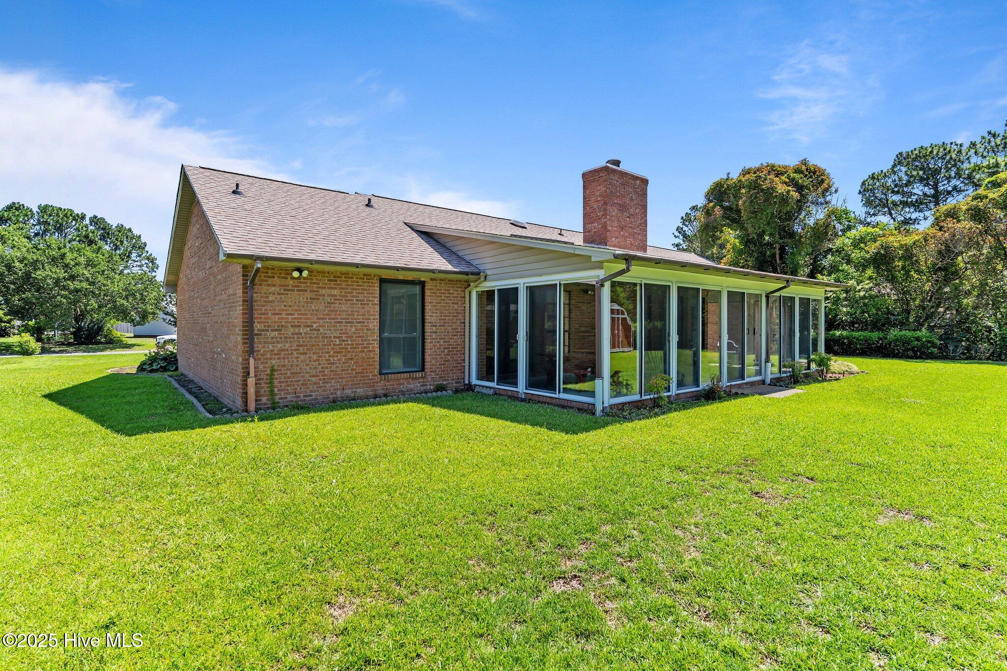 100514247 | Photo 30