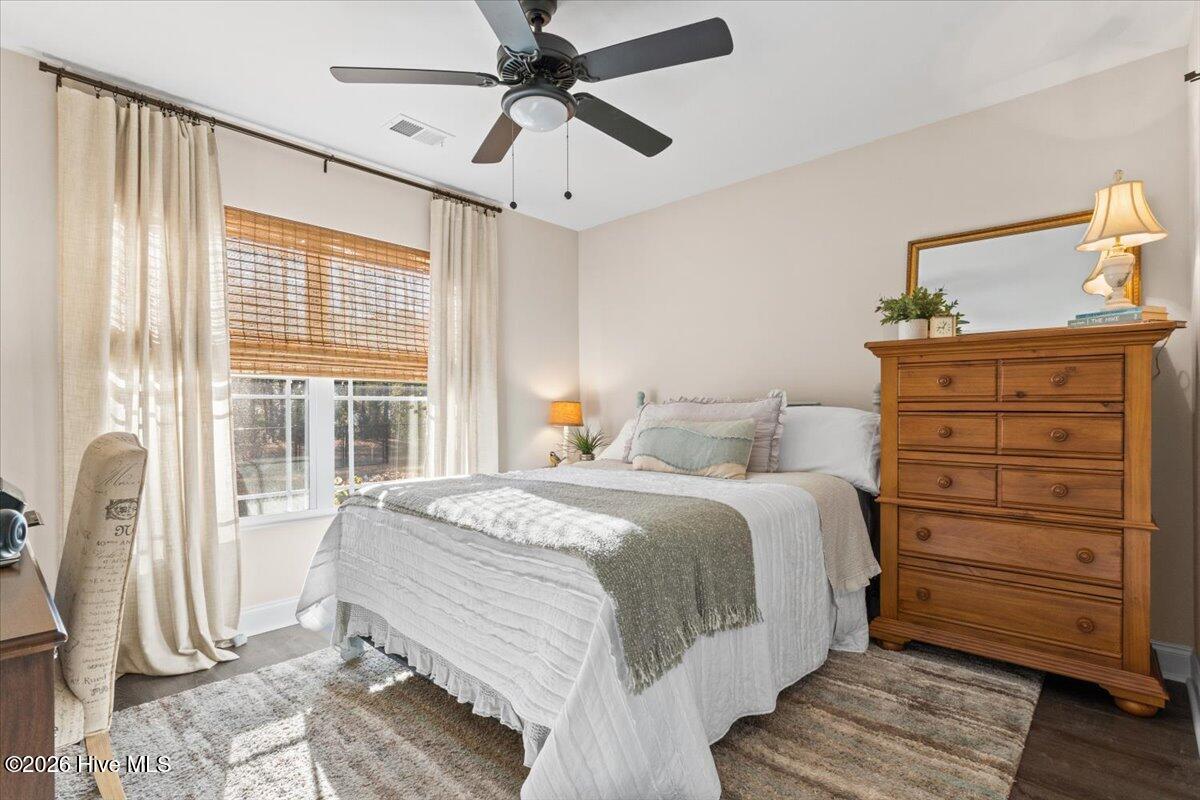 100548136 | Photo 33