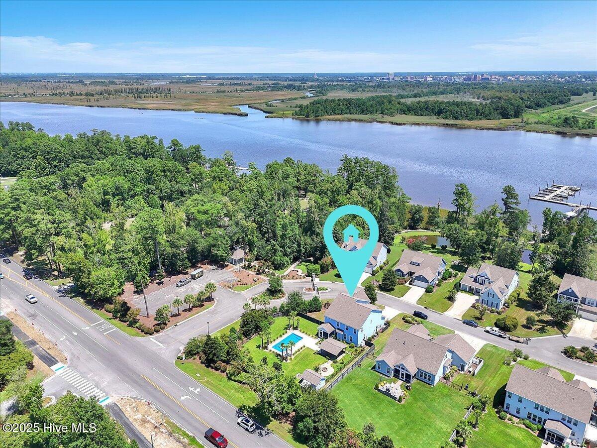 100523445 | Photo 89