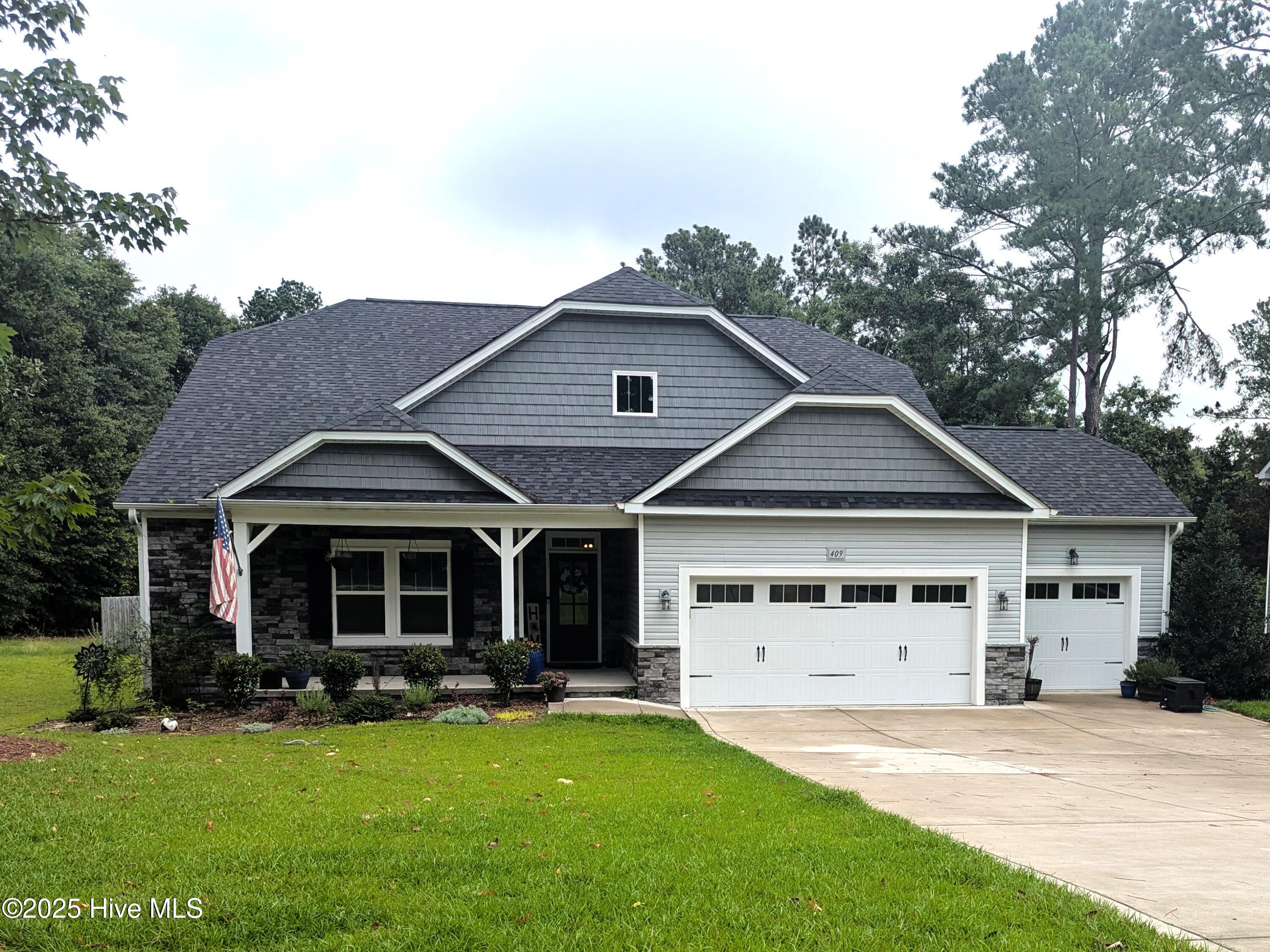 Photo 1 of Single family home for sale at 409 Mountain Run Rd, West End, NC 27376 | MLS# 100575394 | Listing updated on 2026-08-31