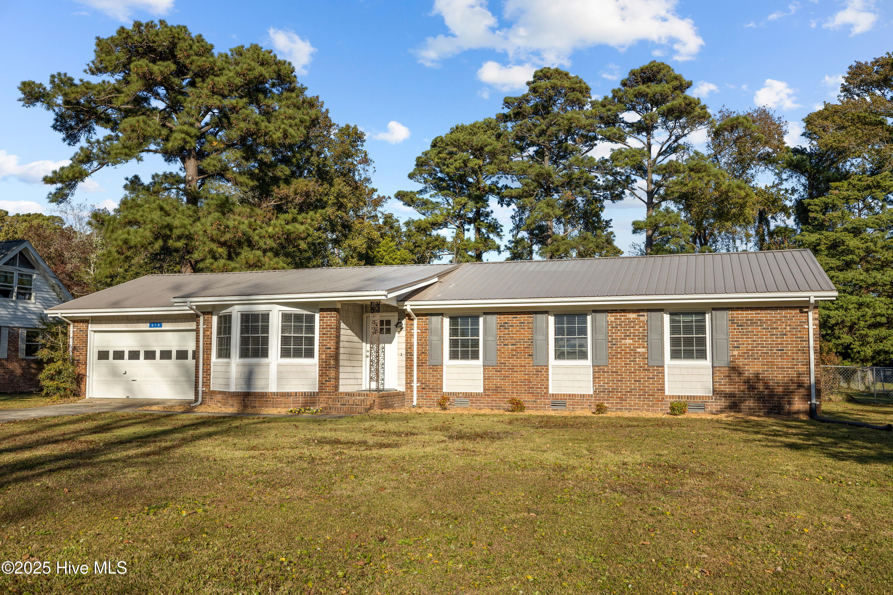 Homes for sale in Morehead City, NC | 610 Friendly Rd, Morehead City, NC 28557 | MLS# 100538688