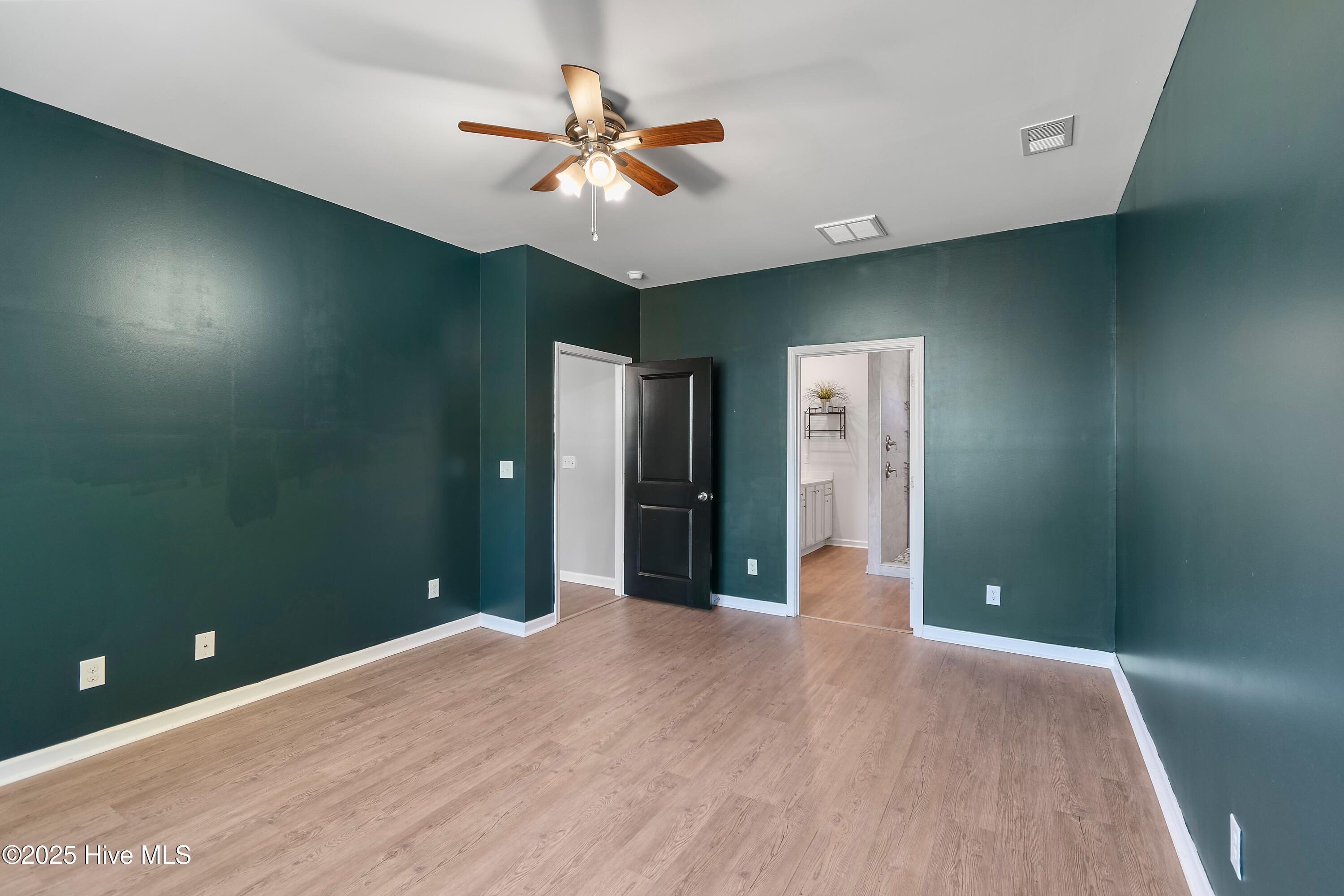 100537510 | Photo 34