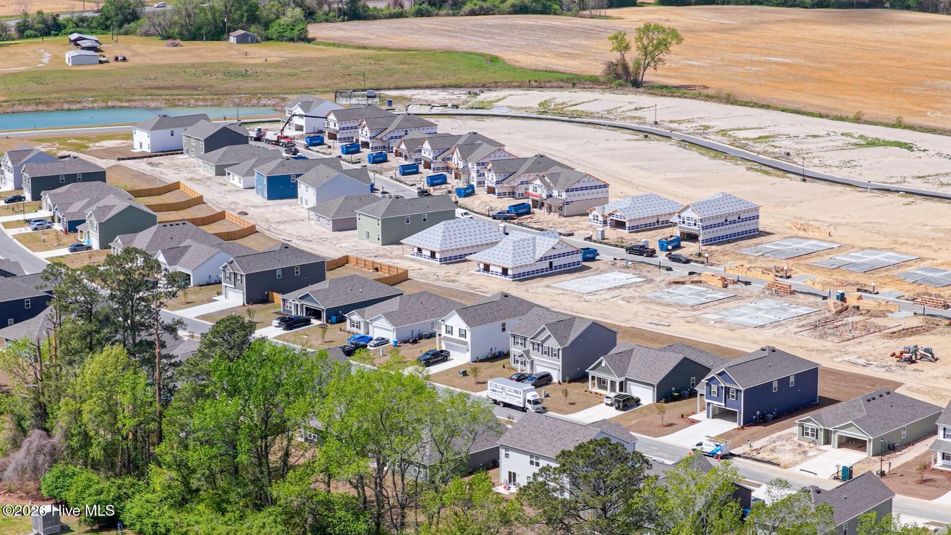 100565396 | Photo 28