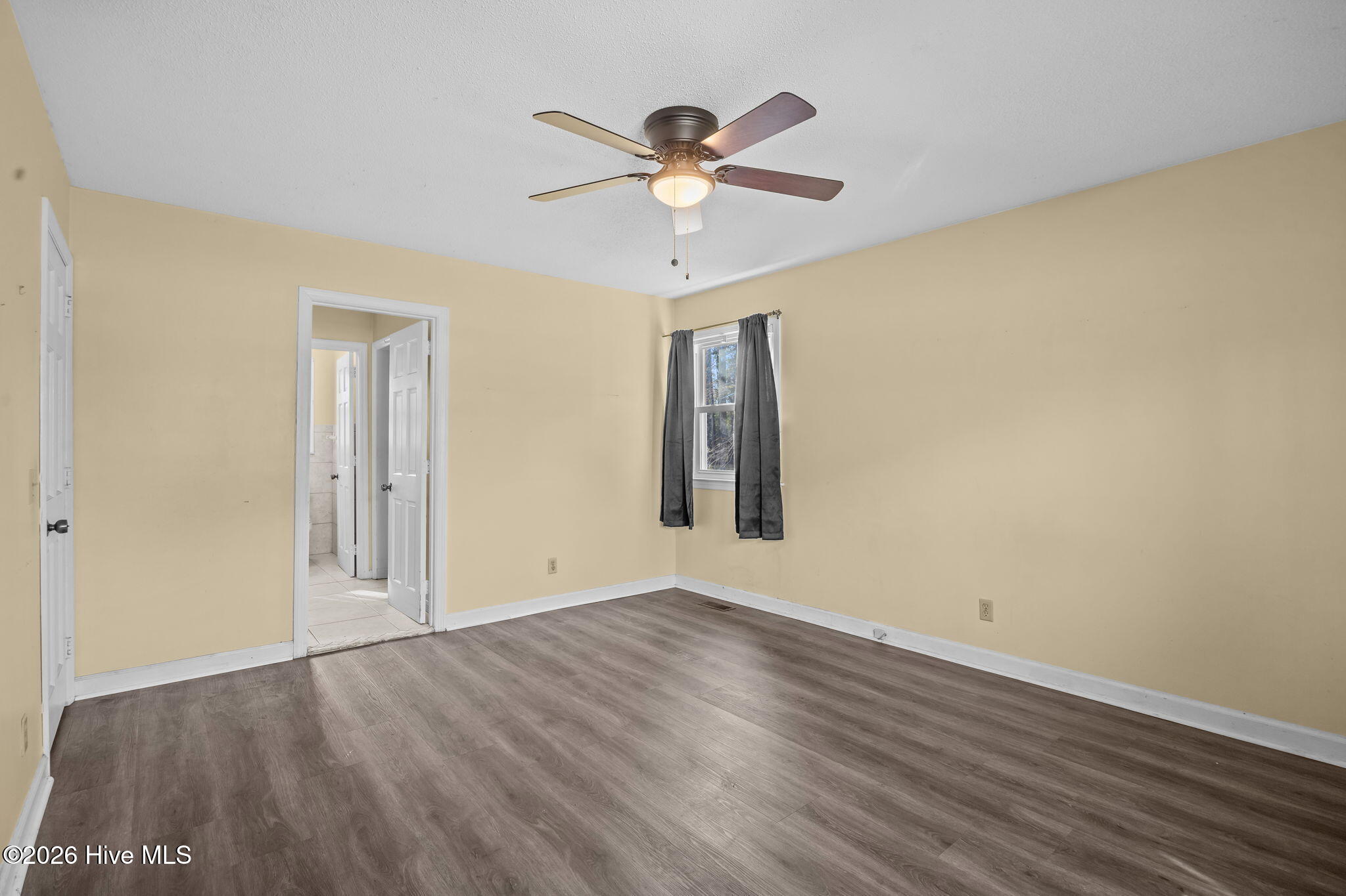 100559935 | Photo 34