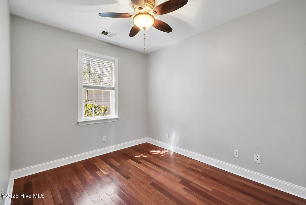 100536822 | Photo 27