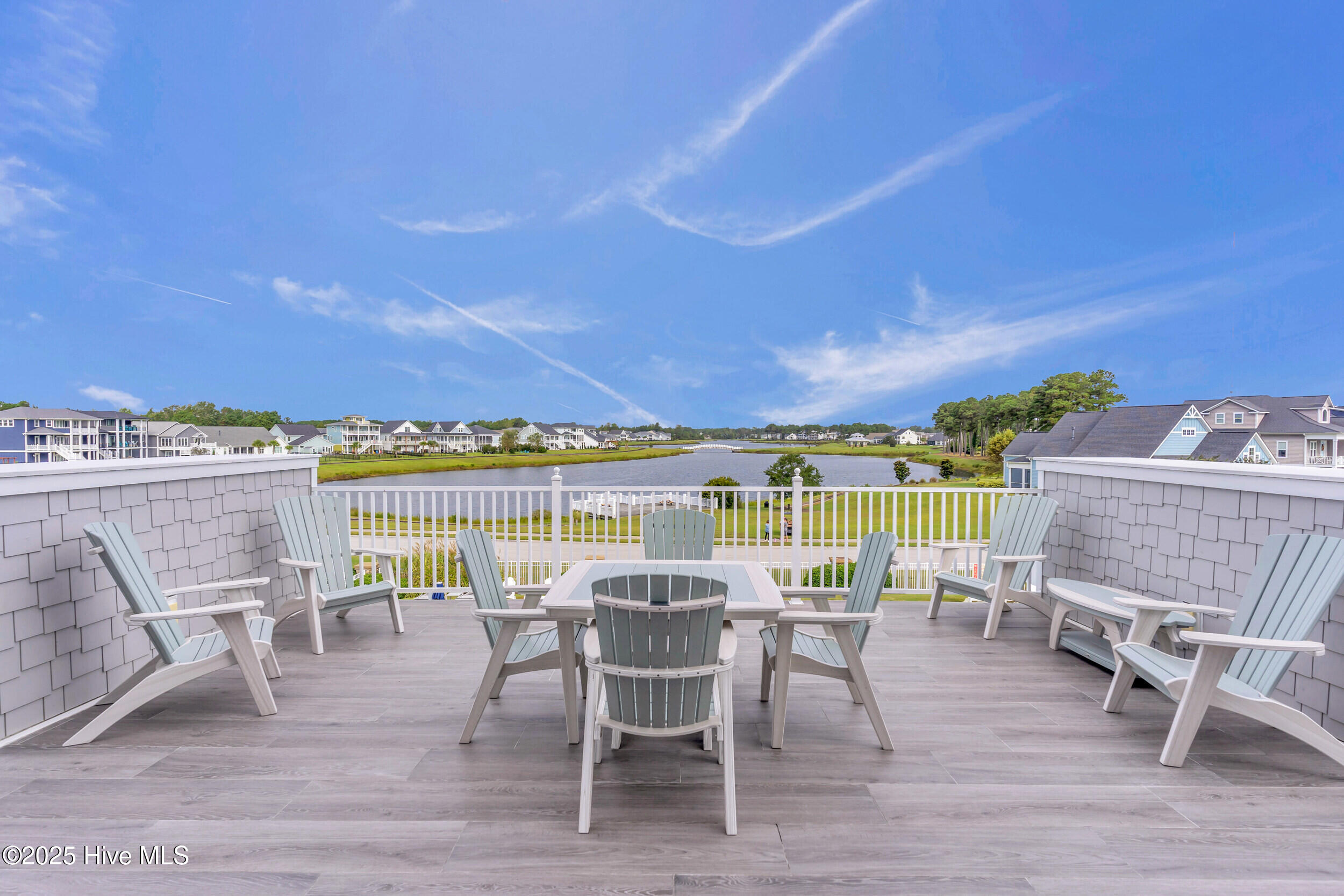 100535335 | Photo 60