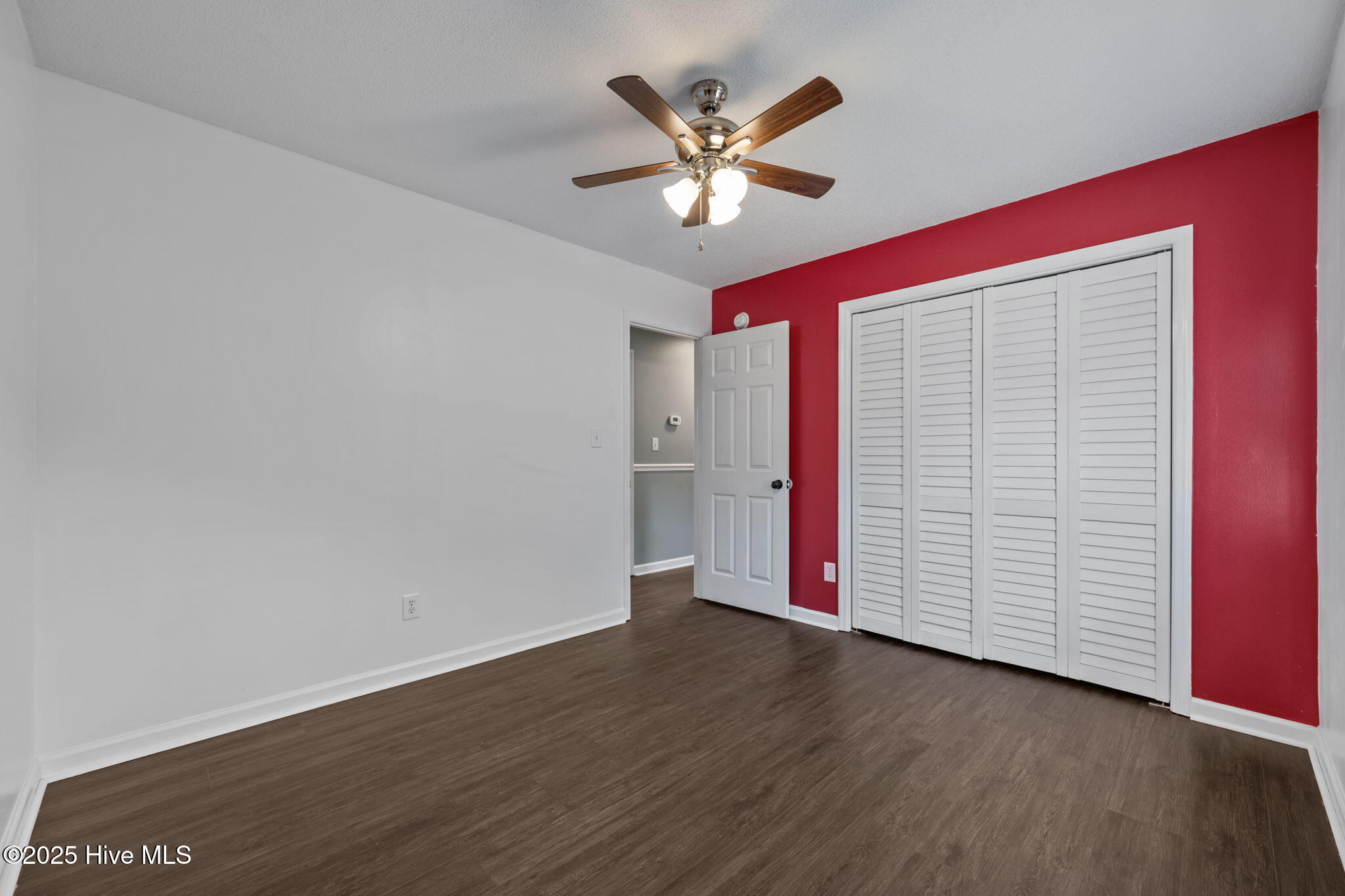 100545189 | Photo 34