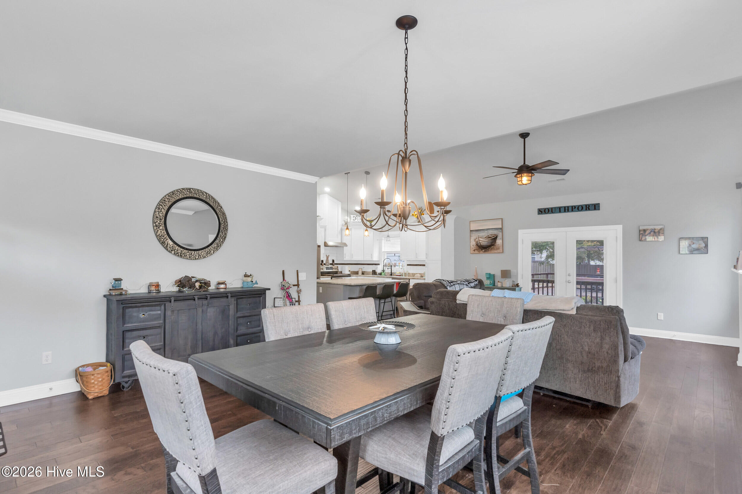 100553033 | Photo 10