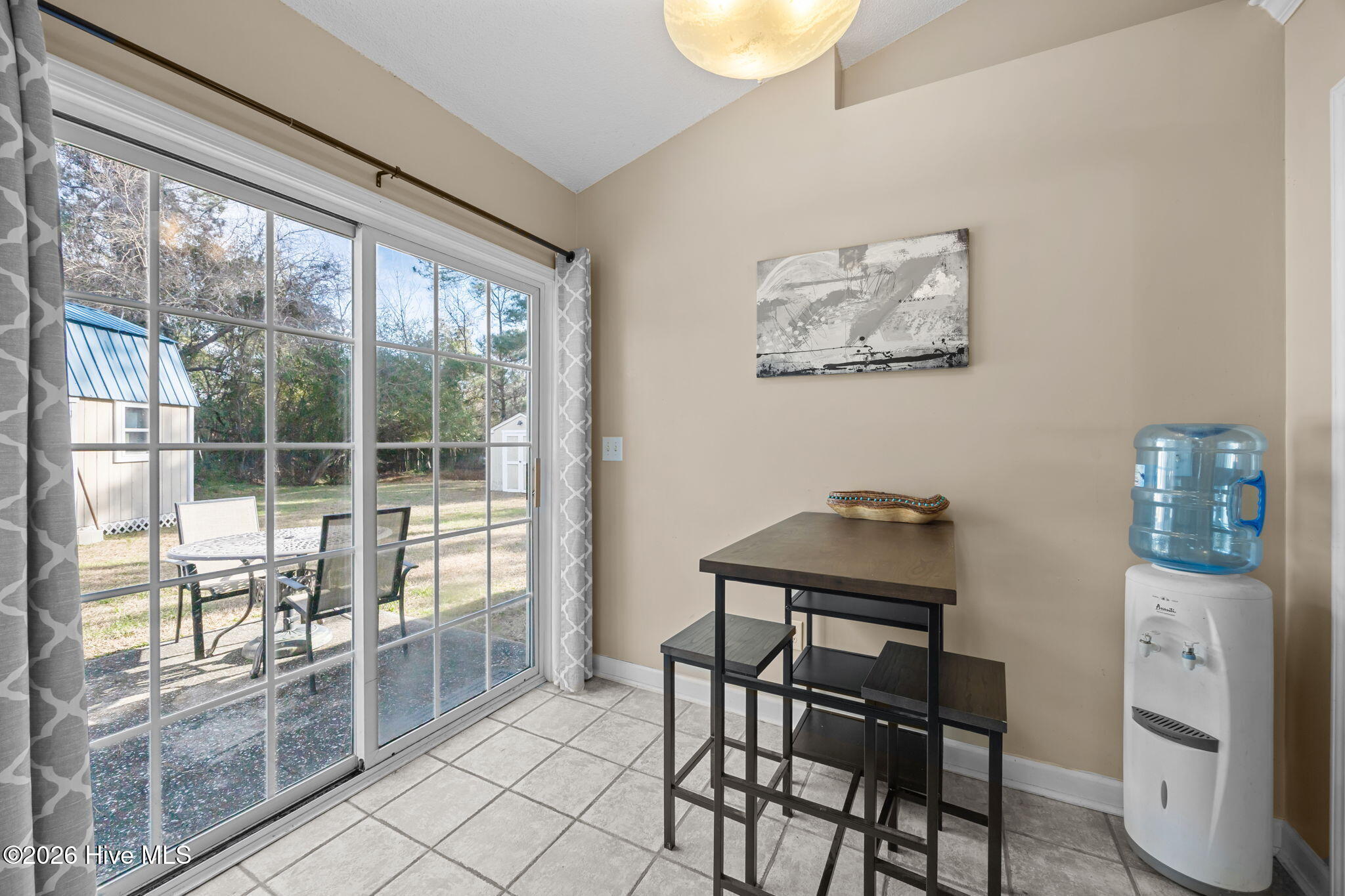 100550840 | Photo 17