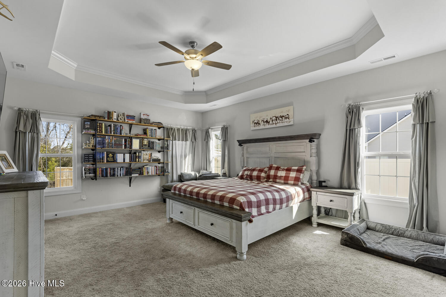 100549139 | Photo 23