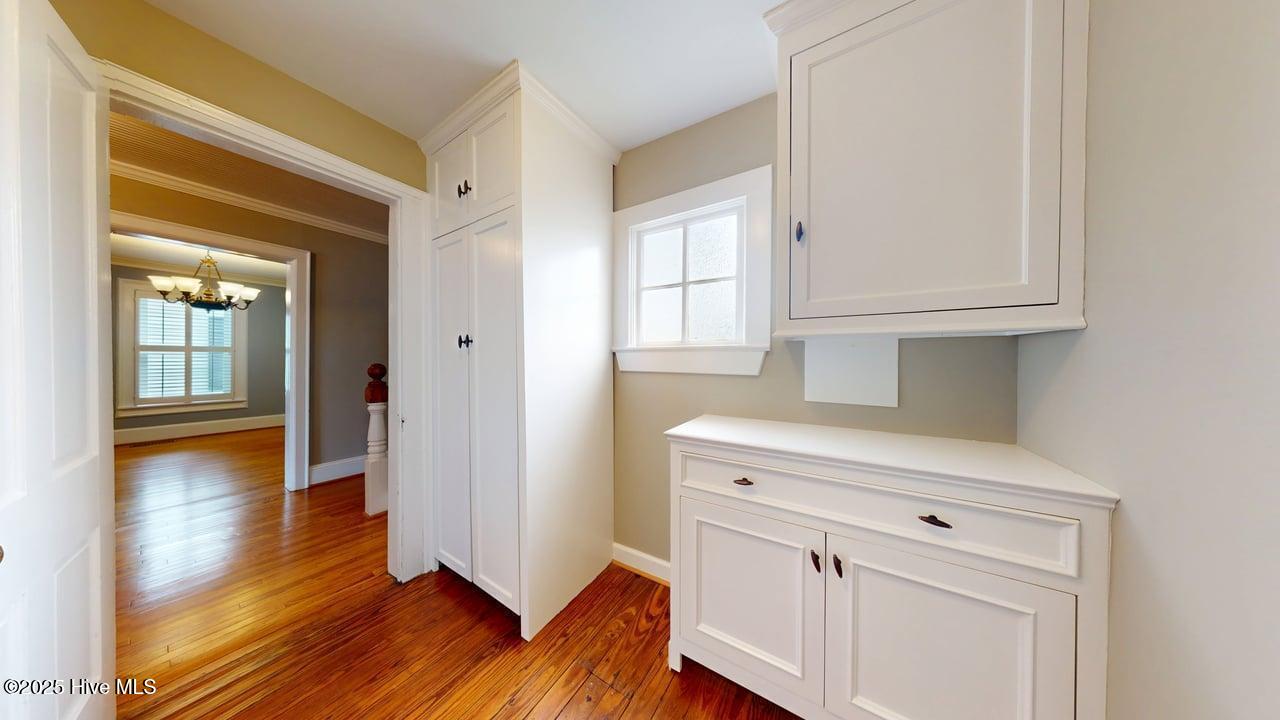 100502870 | Photo 30