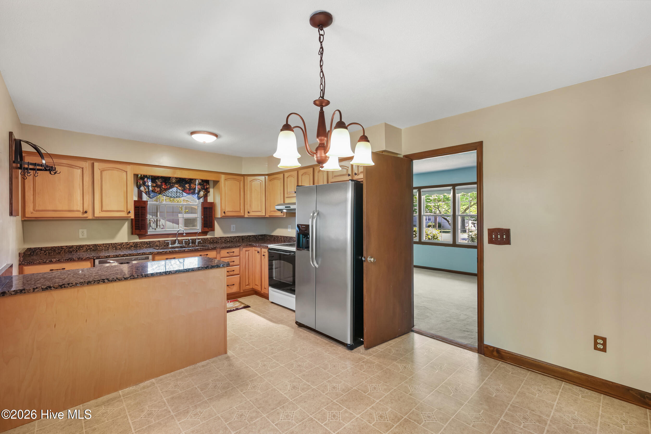 100567633 | Photo 17