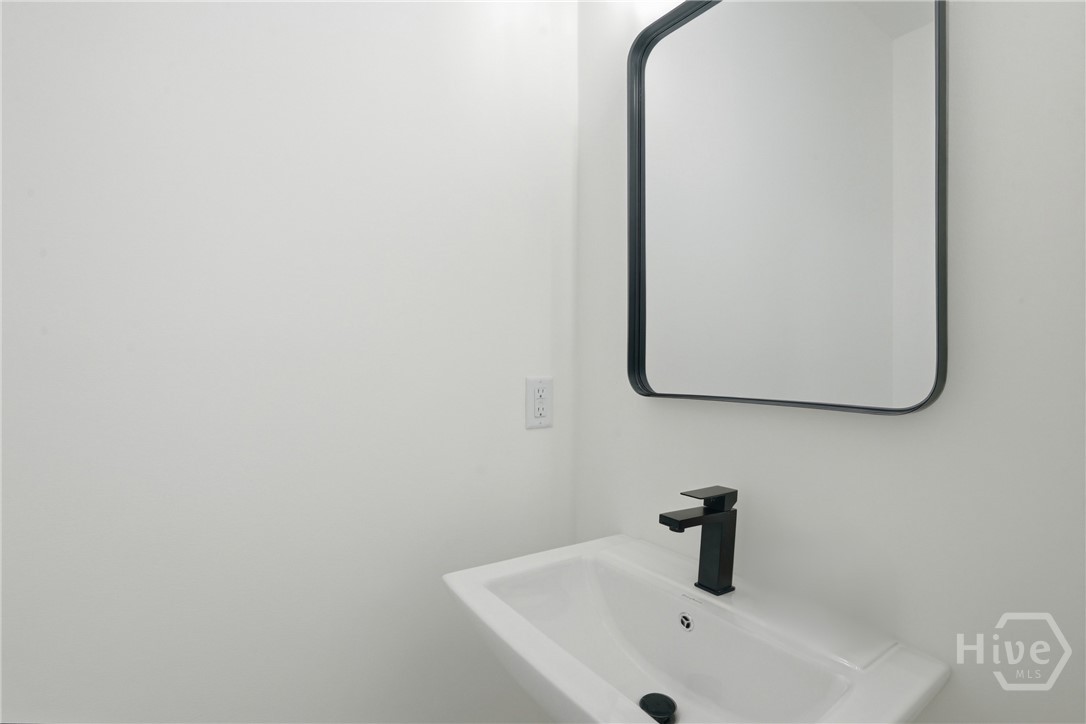 1230 E Anderson Street, Savannah, GA 31404 Listing Photo  24