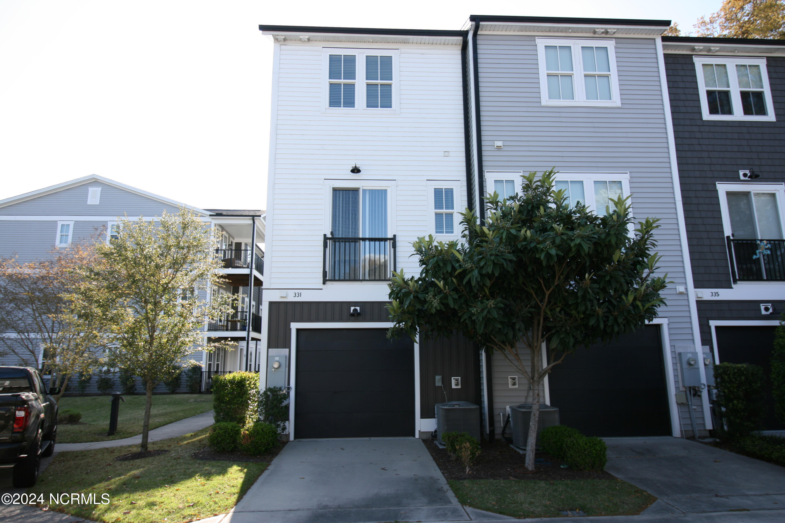 100573954 | Photo 30