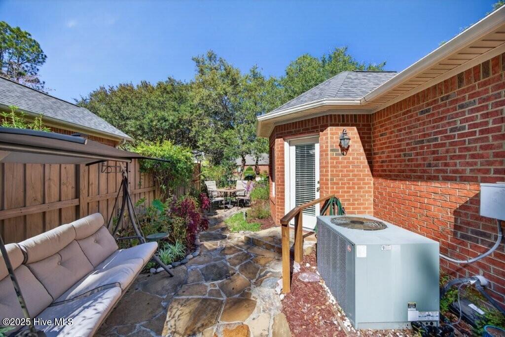 100535369 | Photo 39