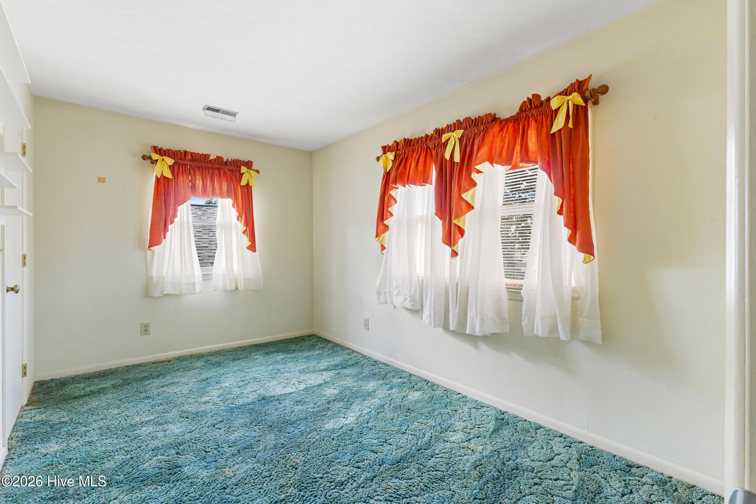 100556555 | Photo 14