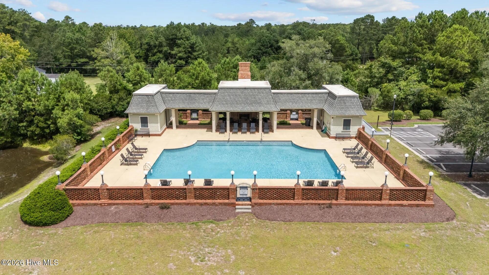 100563349 | Photo 31