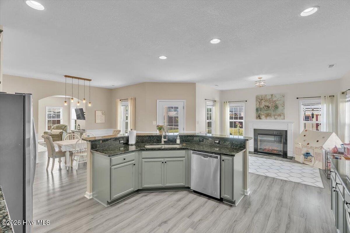 100558956 | Photo 18