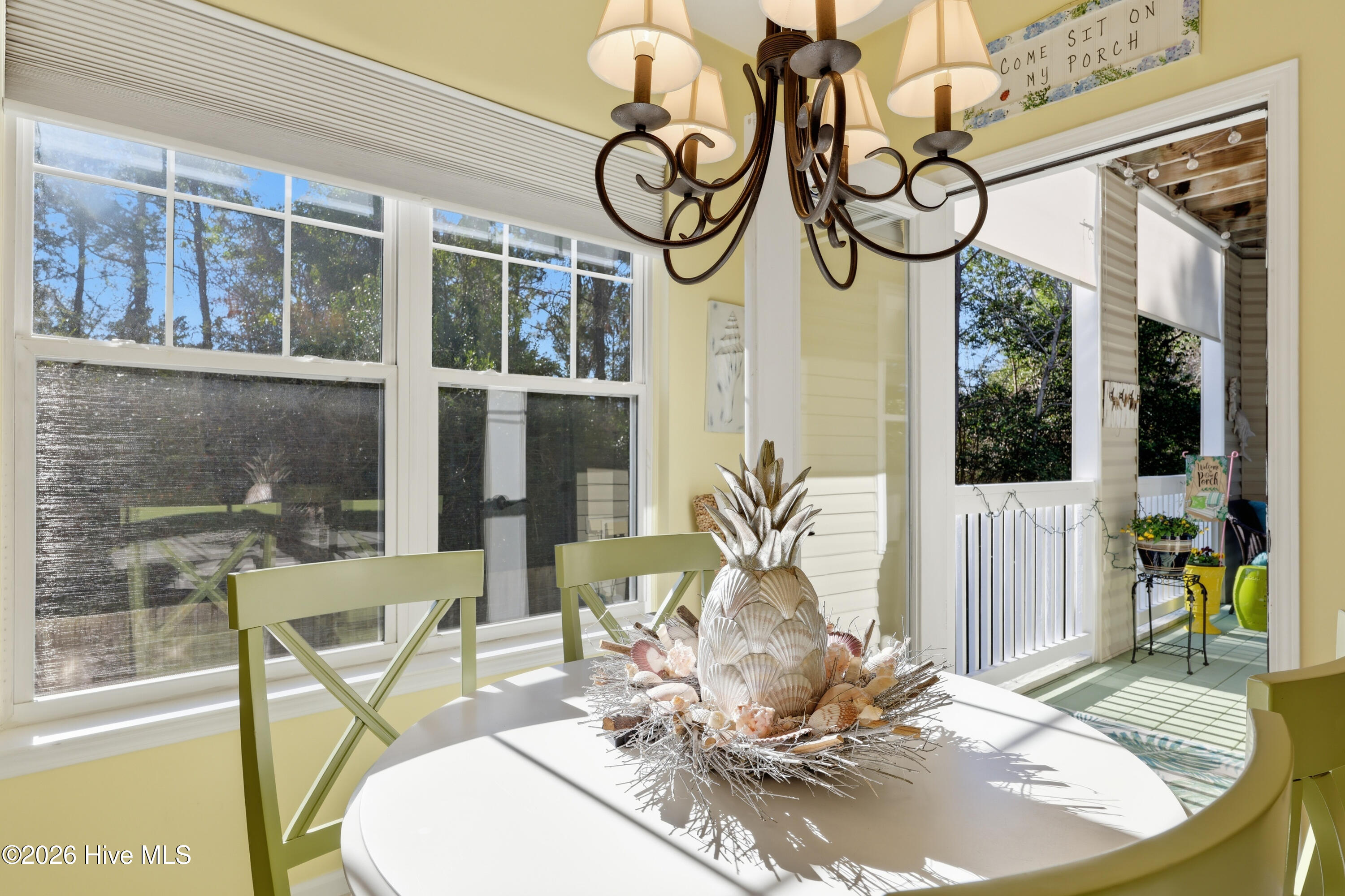 100557540 | Photo 11