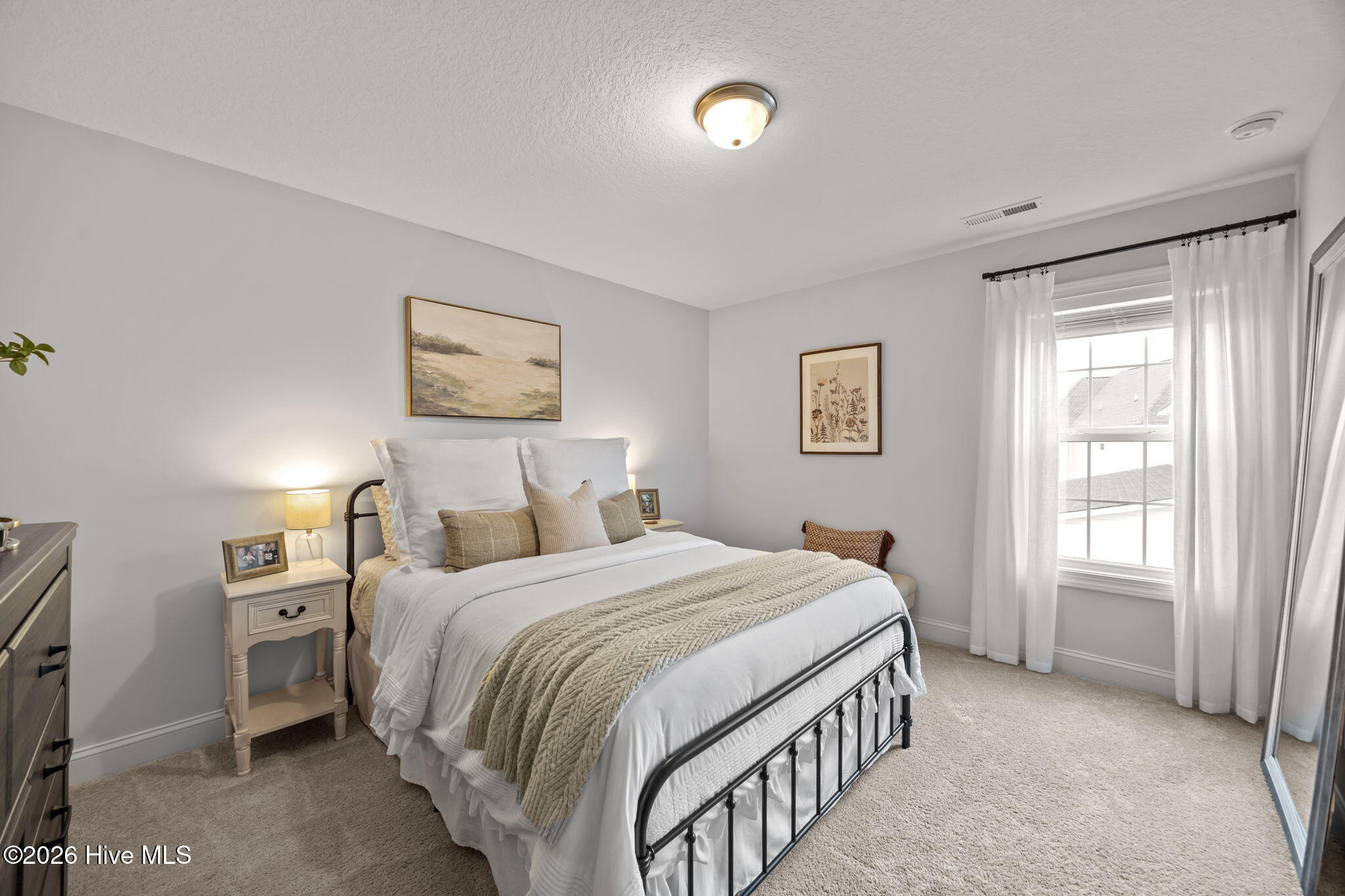 100555246 | Photo 35