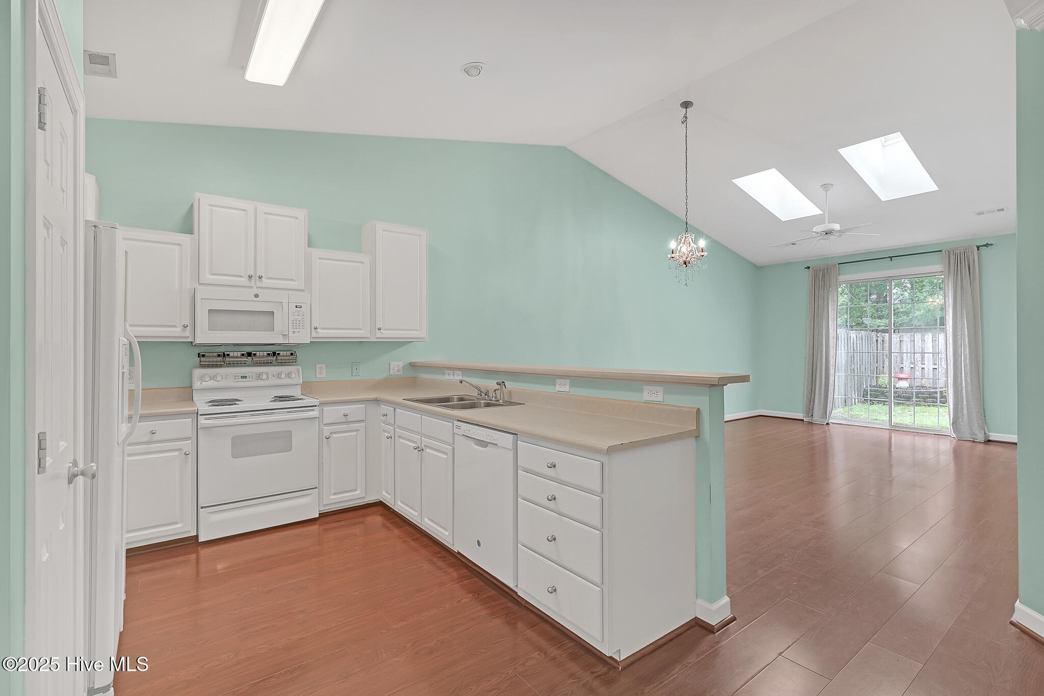 5006 Carleton Drive Unit 71, Wilmington, NC 28403 – photo 3: 5006 Carleton Dr (5)