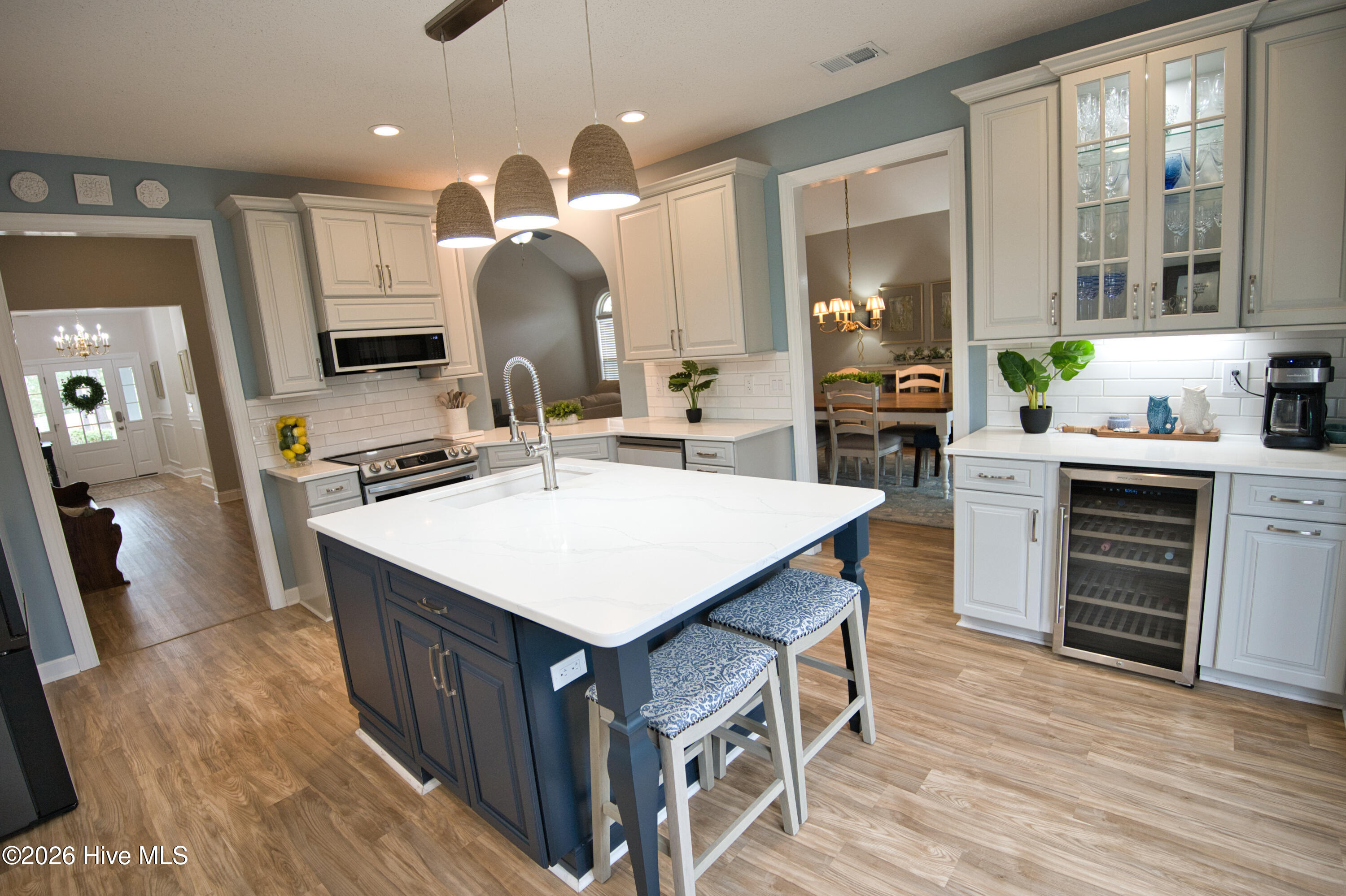 100558044 | Photo 23