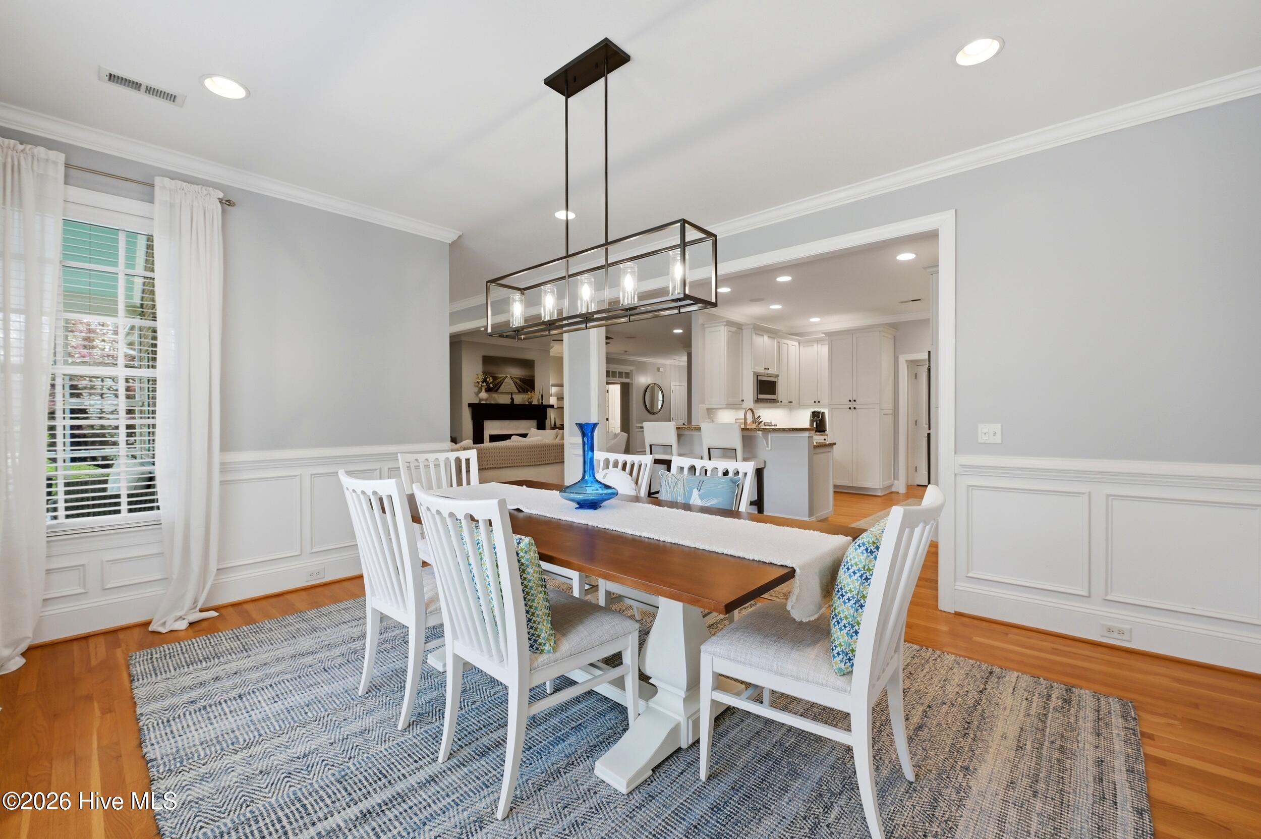 100566106 | Photo 18