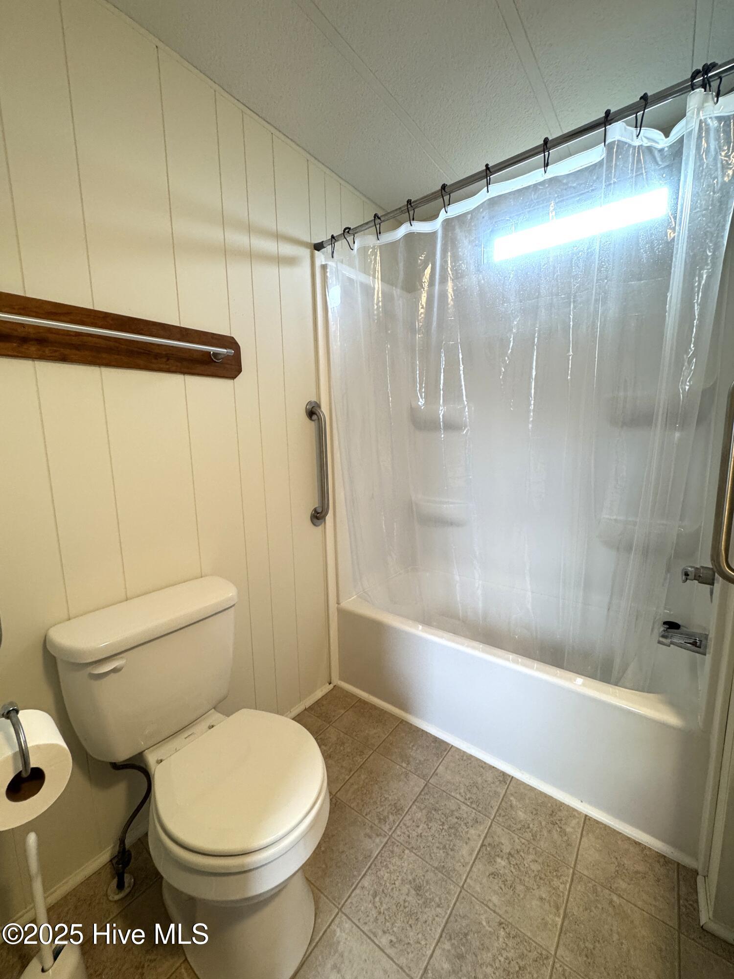 100543974 | Photo 13