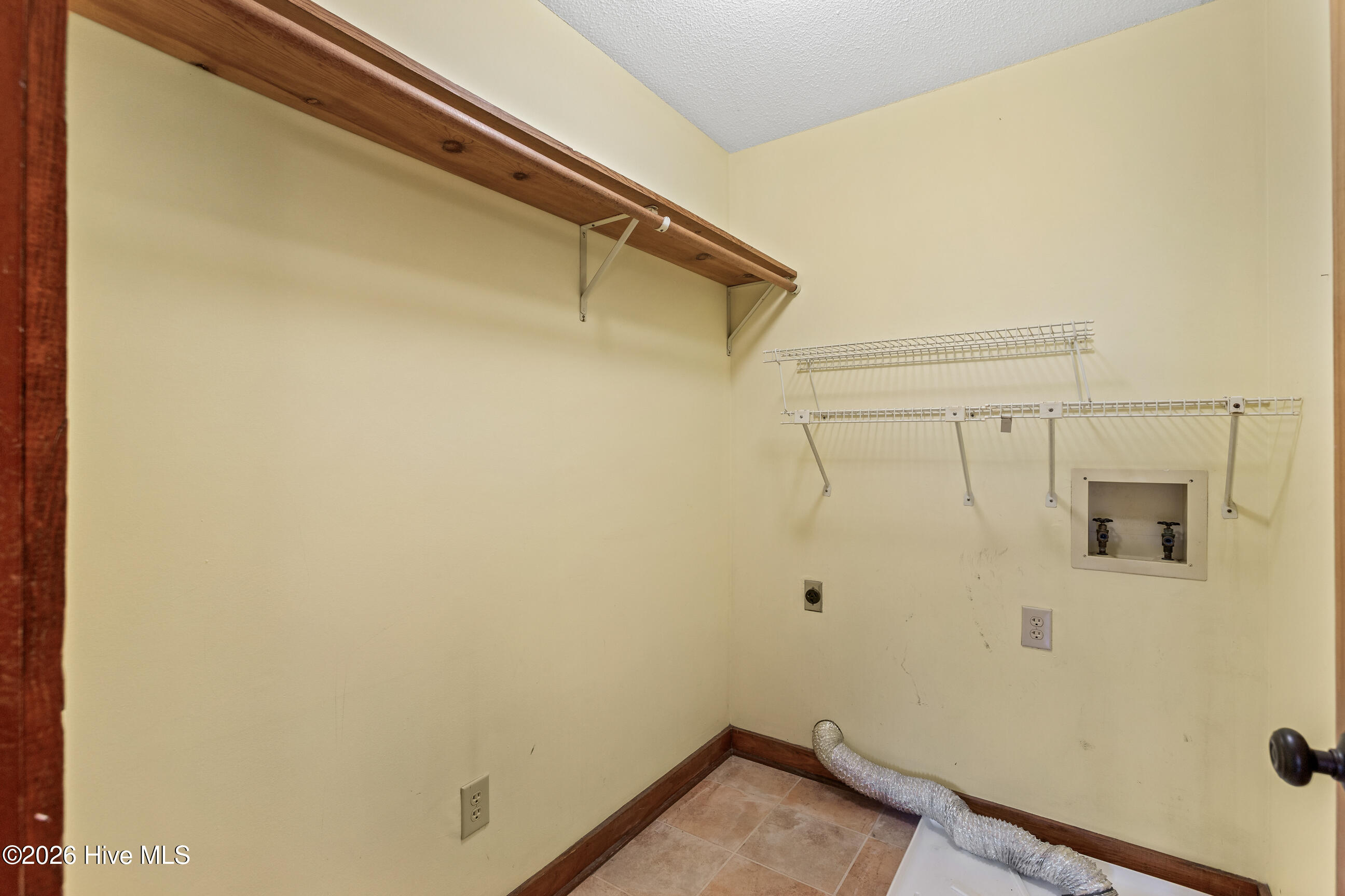 100556020 | Photo 29