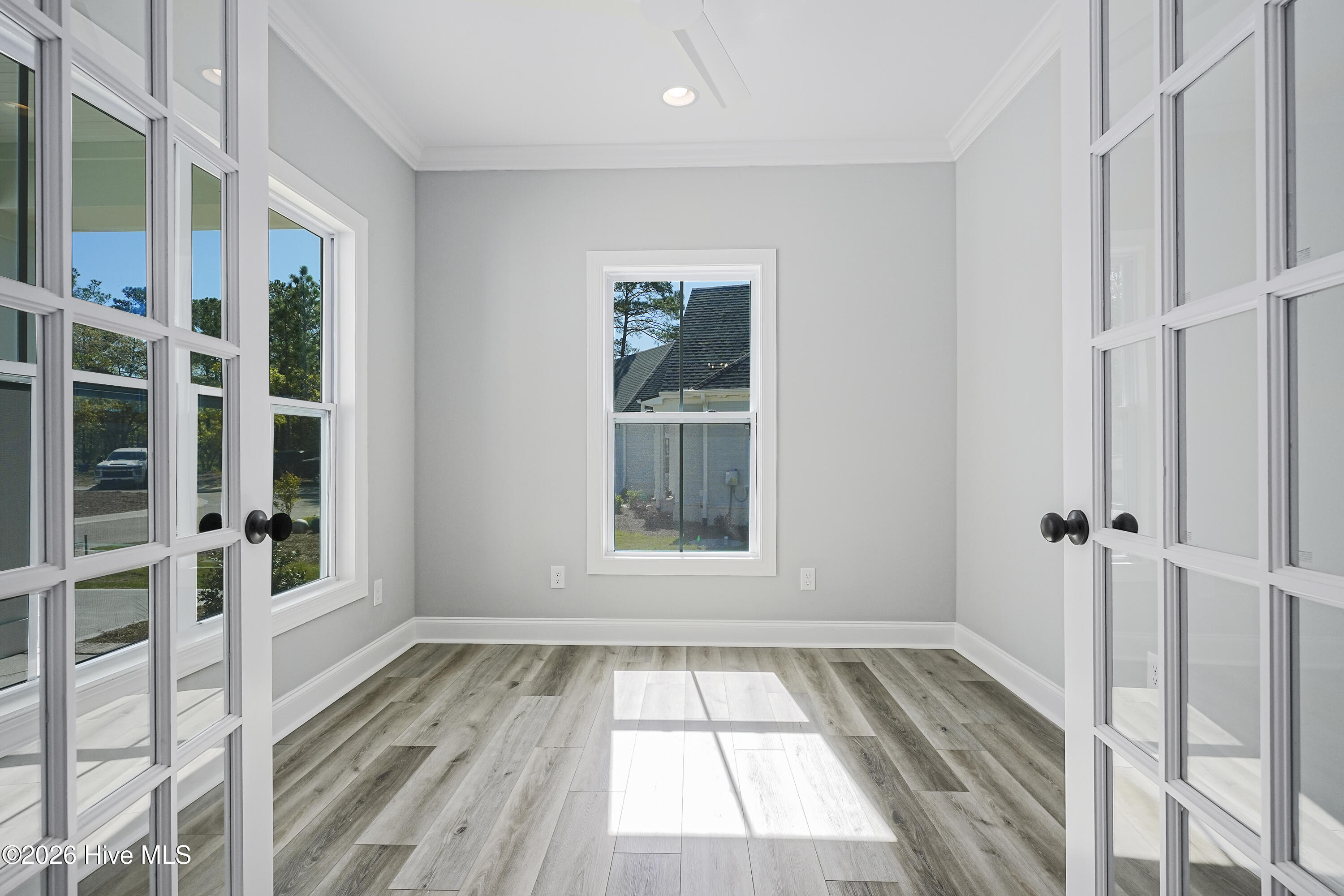 100555339 | Photo 14