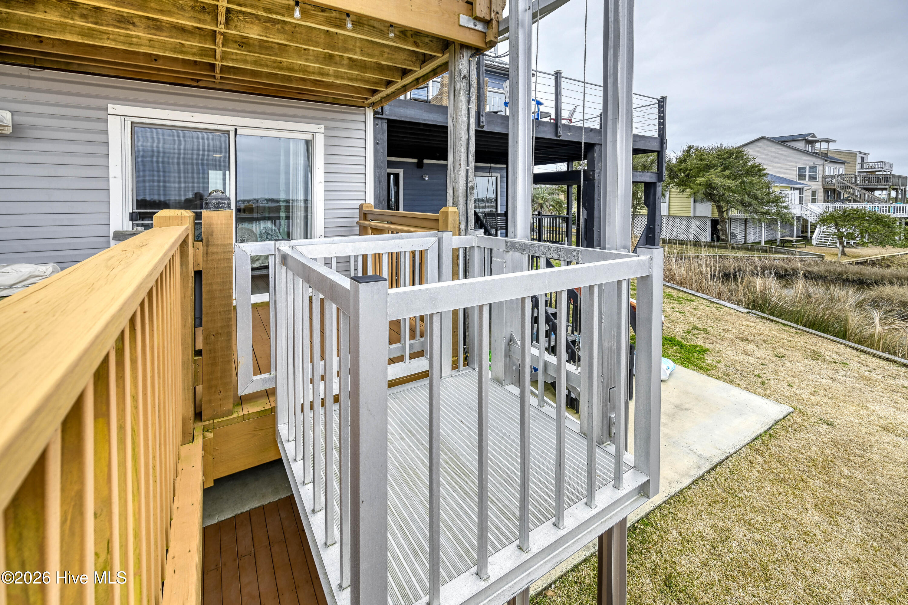 100558069 | Photo 57