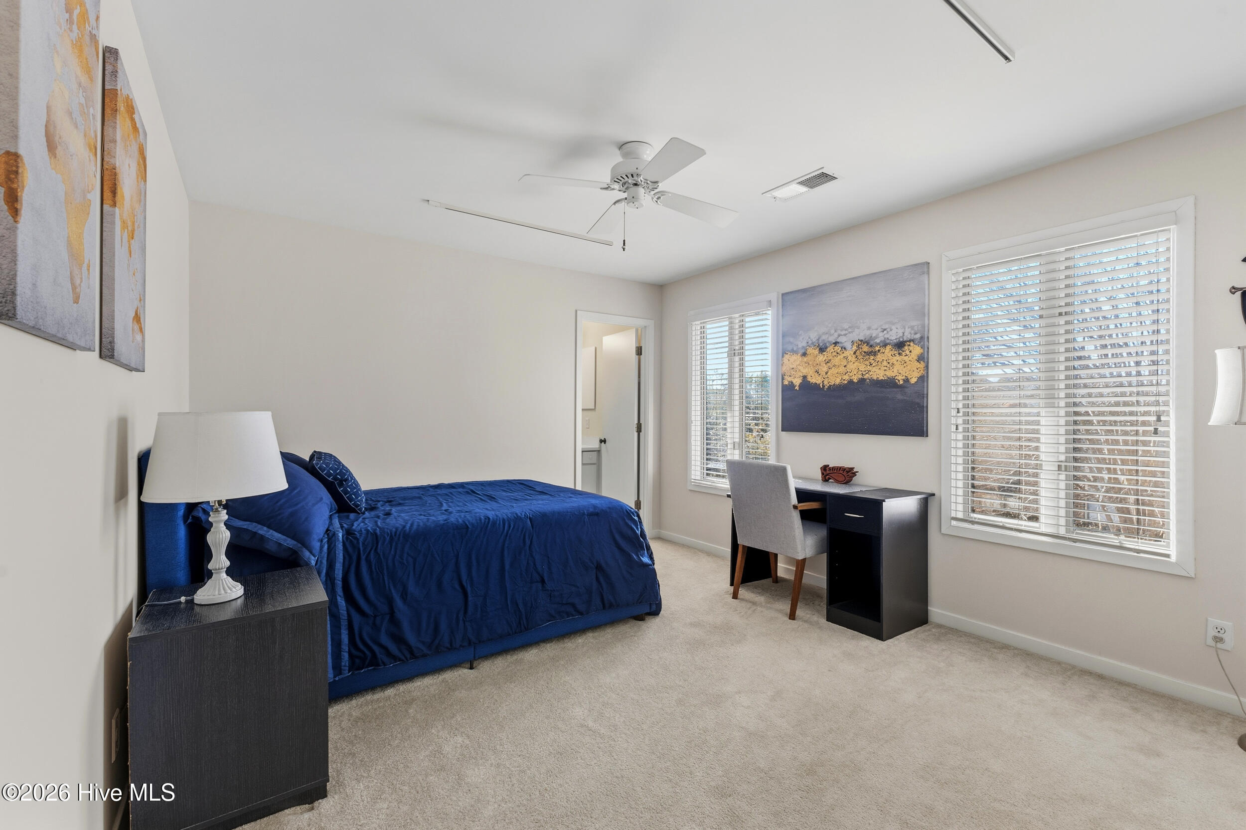 100554124 | Photo 18