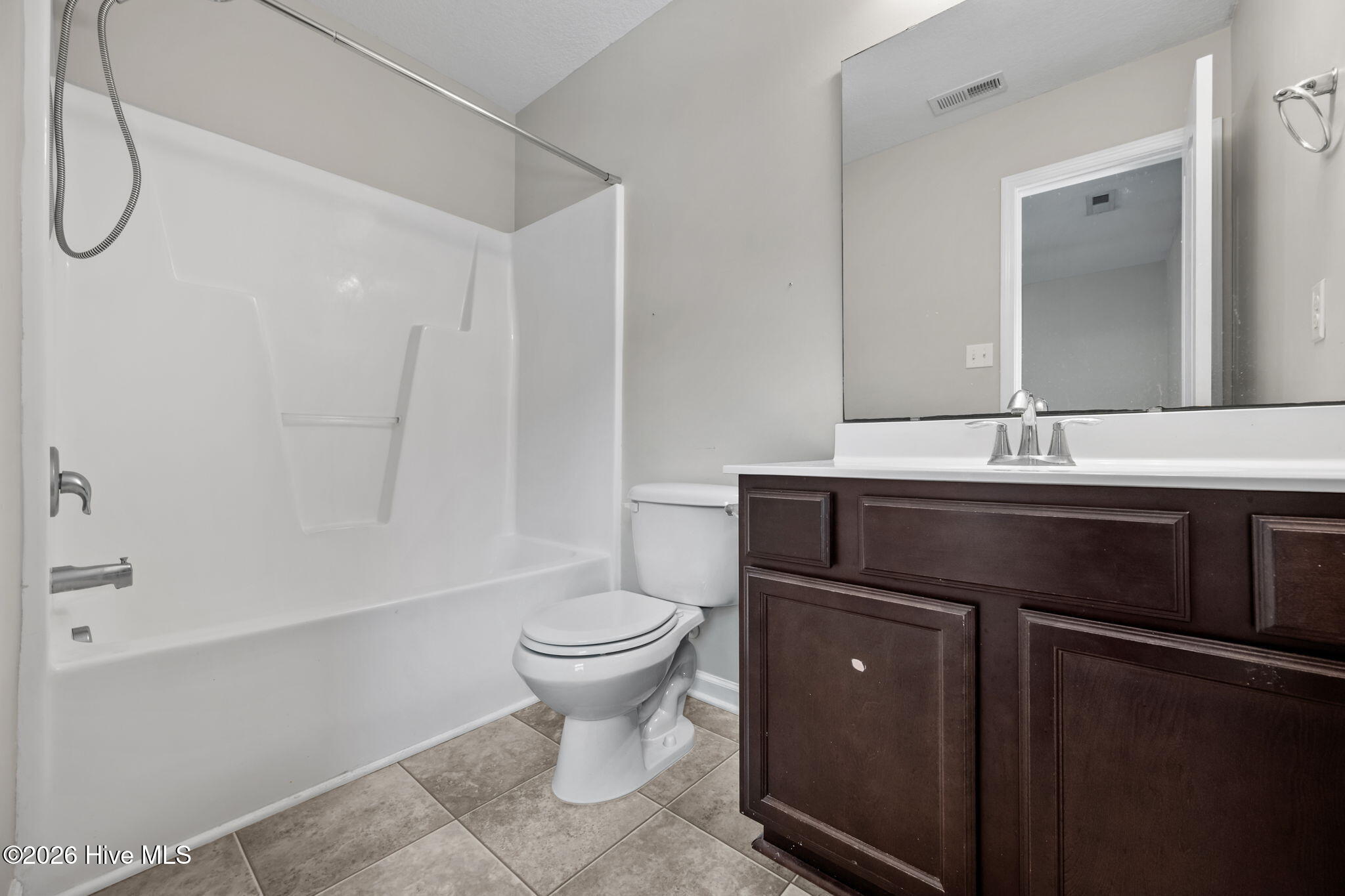 100549105 | Photo 21