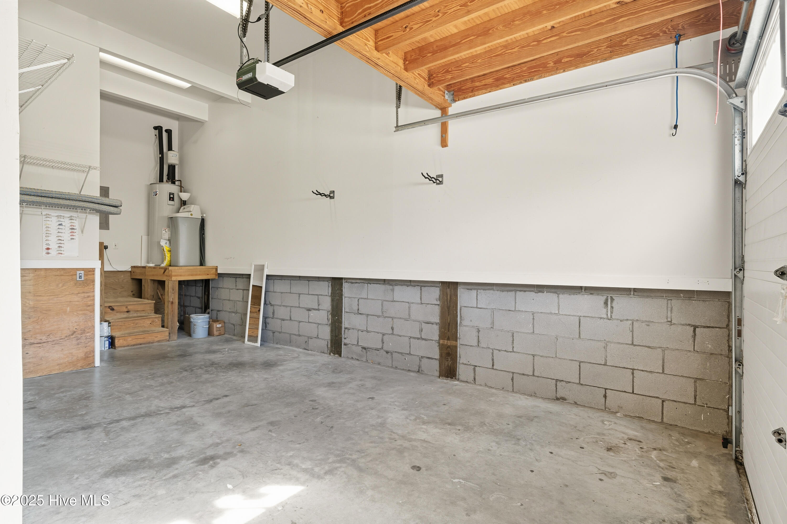 100527237 | Photo 55