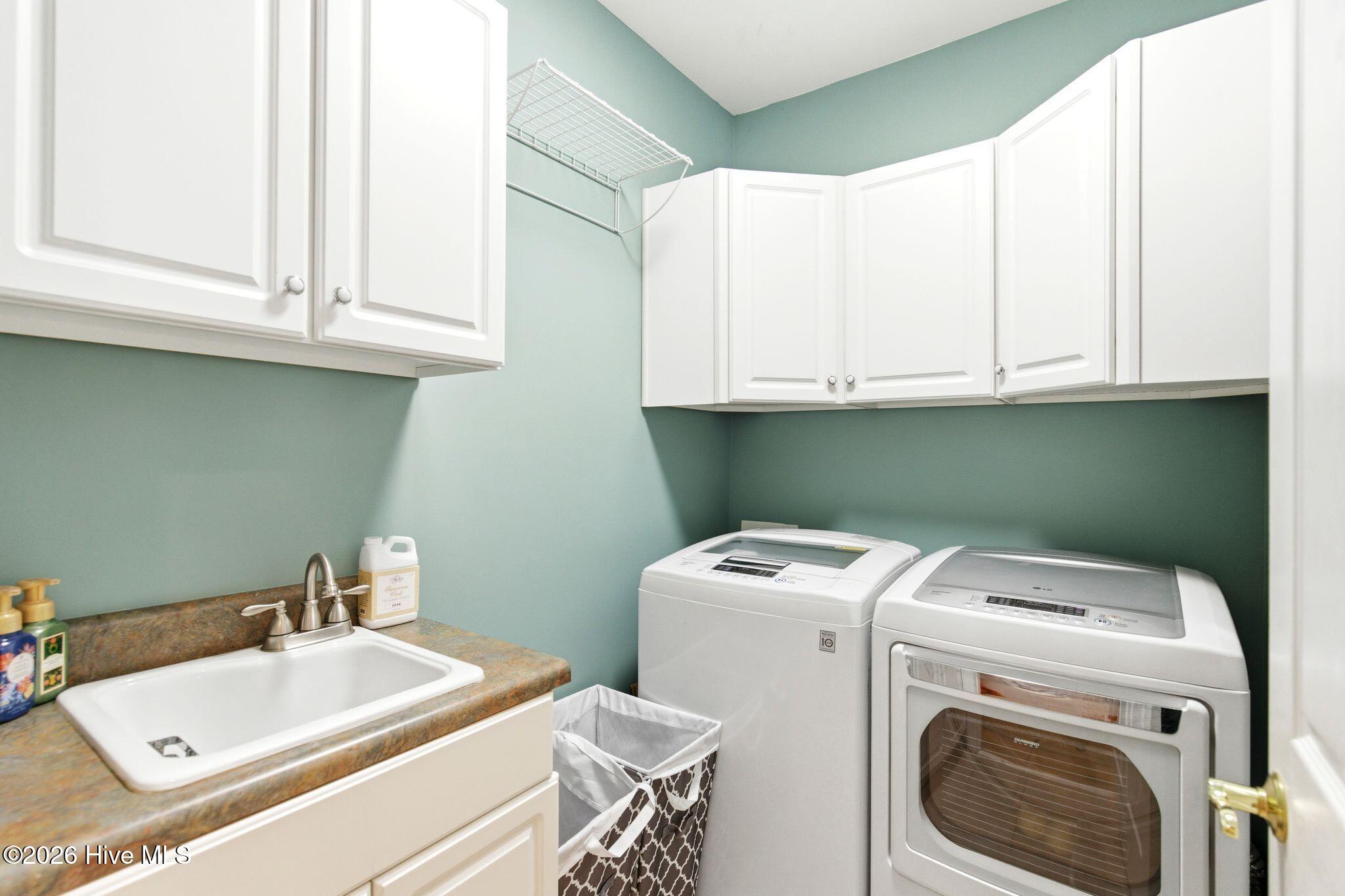 100564918 | Photo 56