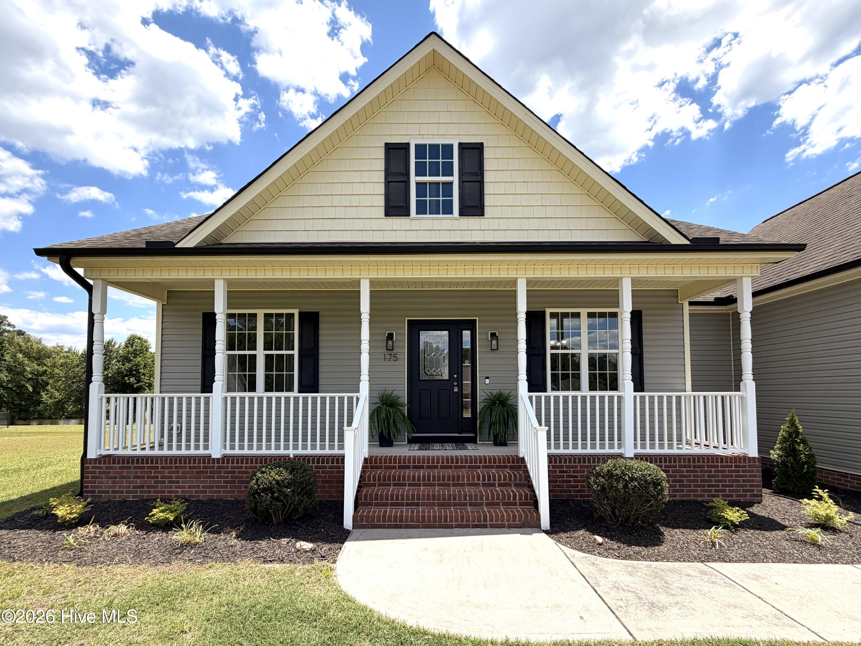 175 Watersedge, Smithfield, North Carolina, 3 Bedrooms Bedrooms, 8 Rooms Rooms,2 BathroomsBathrooms,Single family residence,For sale,Watersedge,100578858 175 Watersedge, Smithfield, North Carolina, 3 Bedrooms Bedrooms, 8 Rooms Rooms,2 BathroomsBathrooms,Single family residence,For sale,Watersedge,100578858